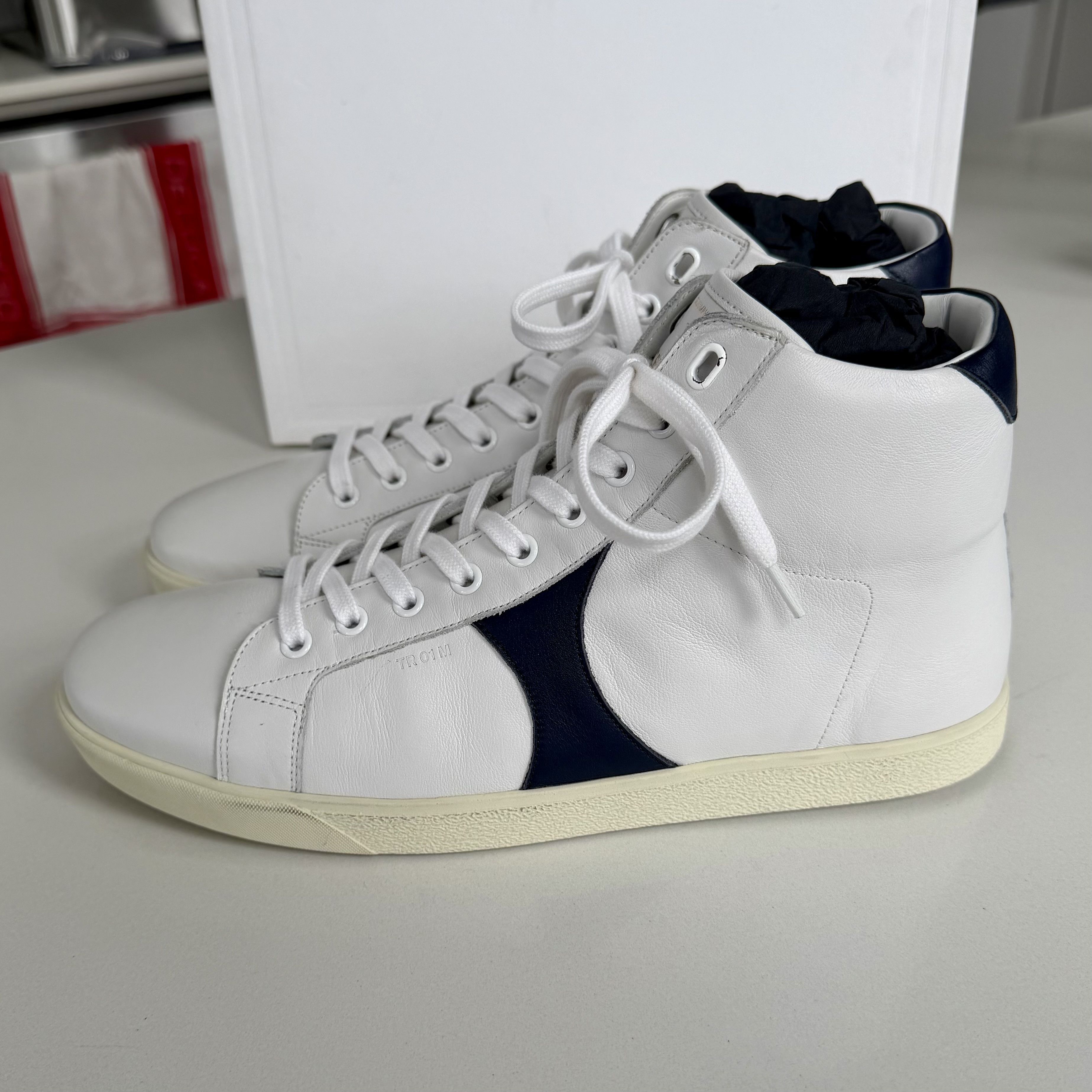 靴 CELENE Hedi Slimane Triomphe Sneaker Celine High Top Sneakers CELINE Triomphe High-Top Sneakers Hedi