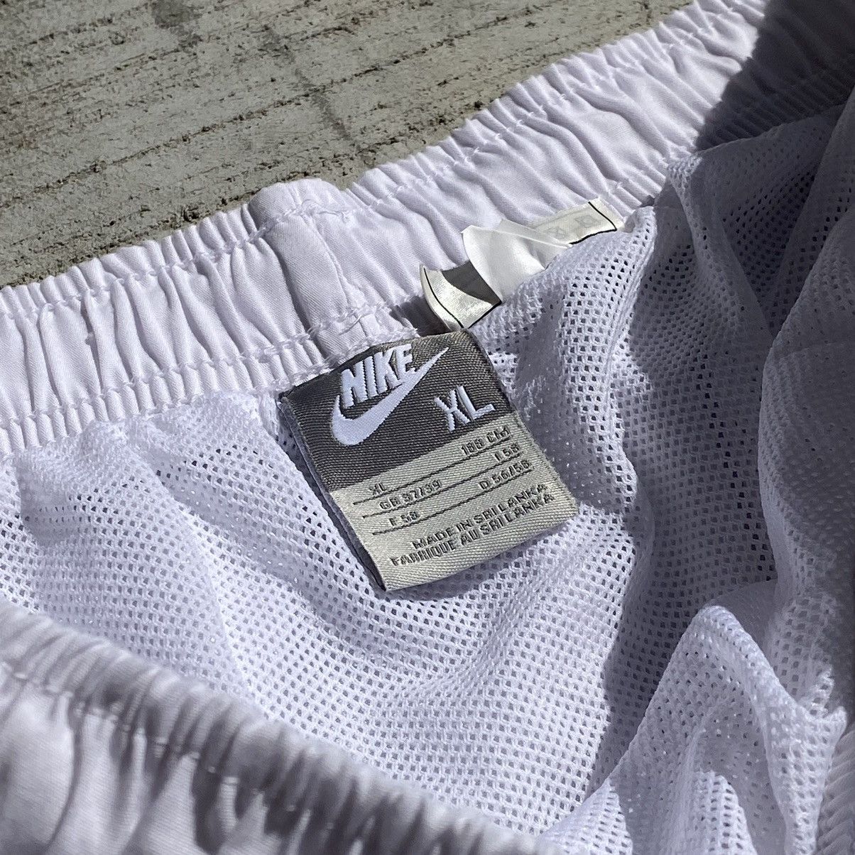 Nike × Vintage Nike Vintage Rare Shorts Size US 36 / EU 52 - 5 Thumbnail
