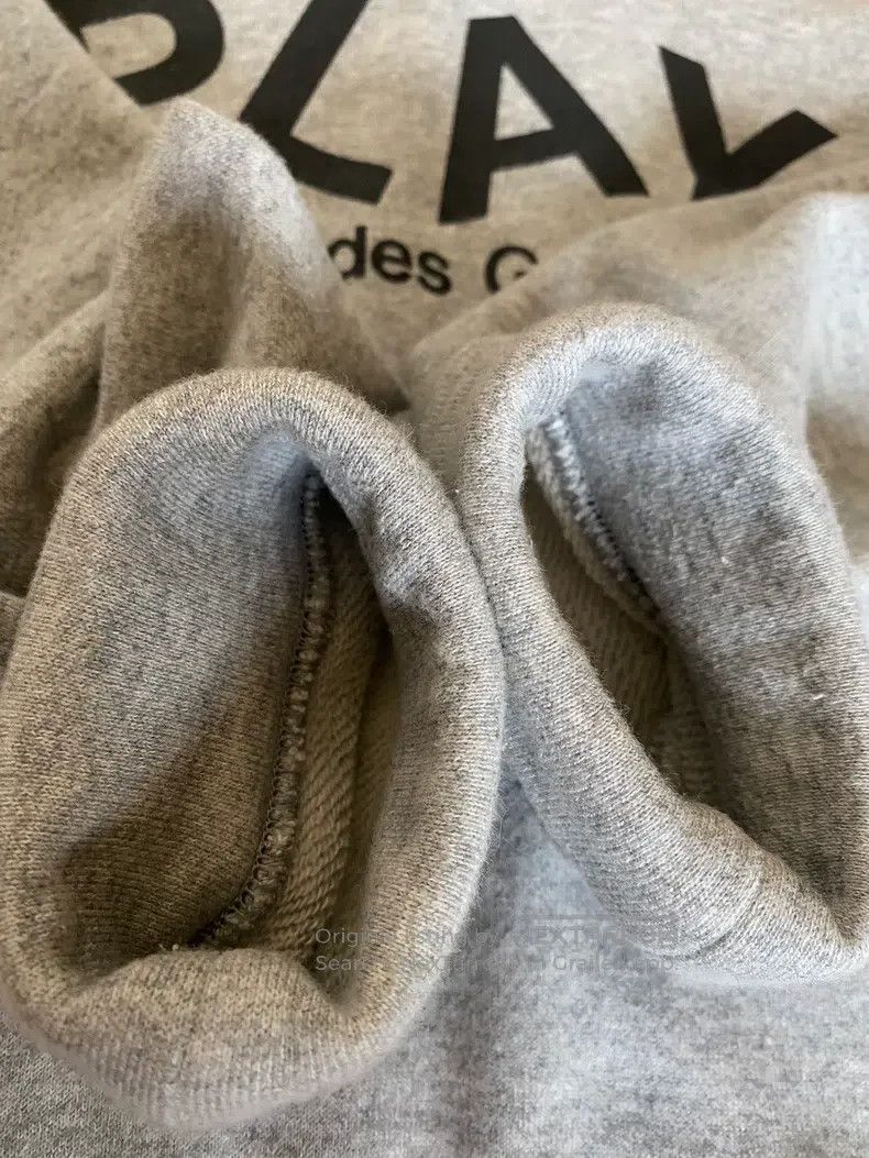 Comme Des Garcons Red heart sweatshirt
