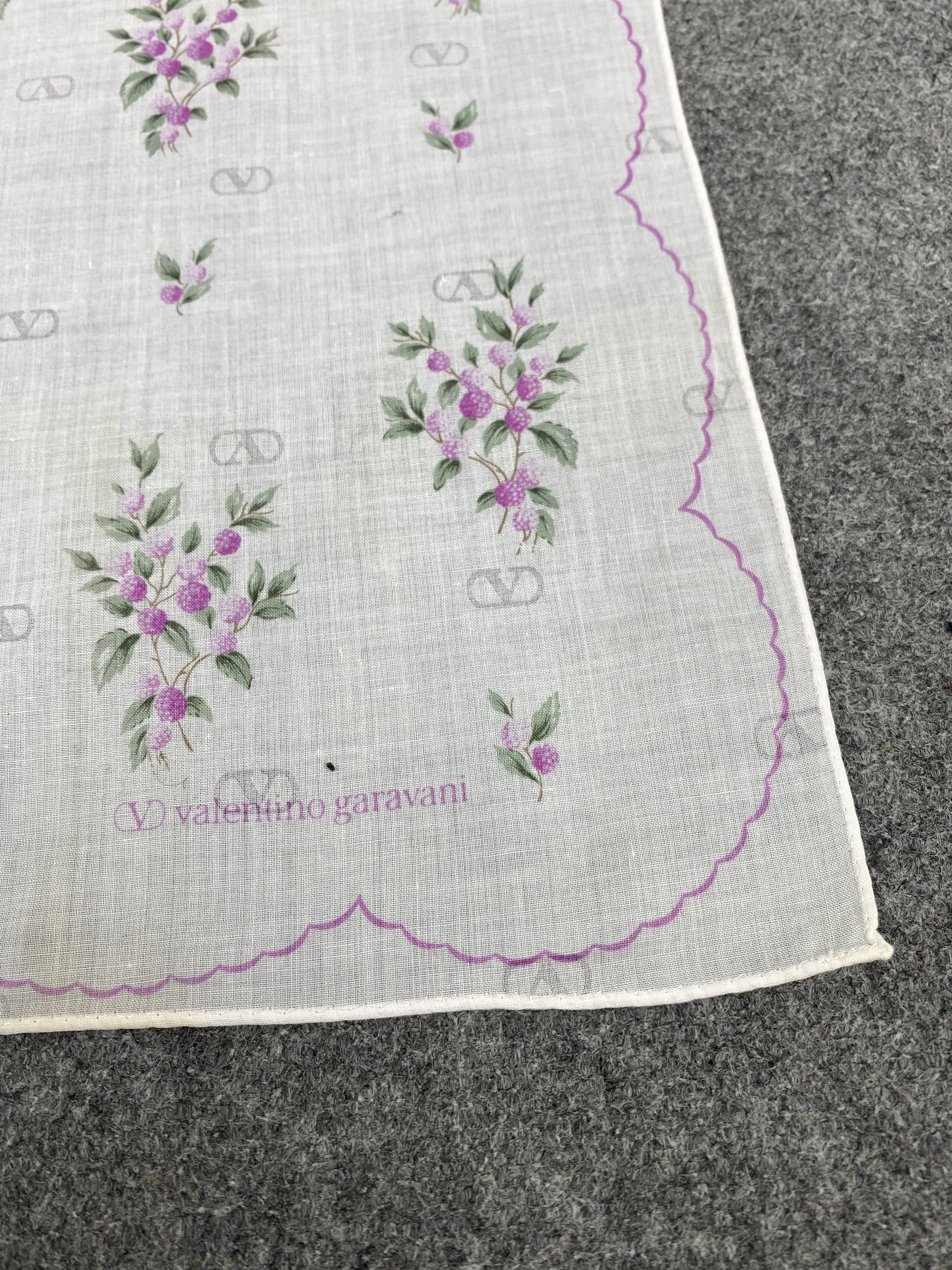 Valentino Valentino Garavani Handkerchief / Neckerchief KT0354 Size ONE SIZE - 5 Thumbnail