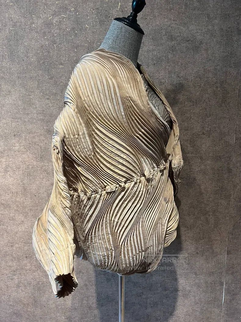 Issey Miyake Issey Miyake Brown Coat Size M / US 6-8 / IT 42-44 - 3 Thumbnail