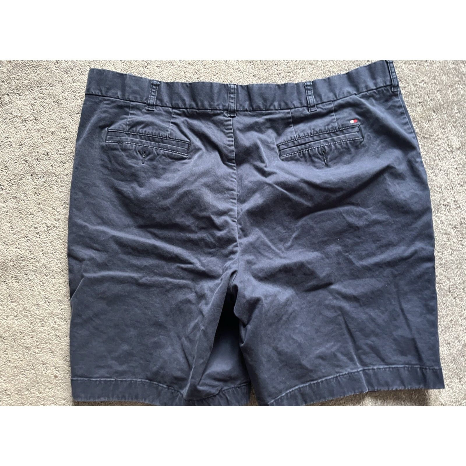Tommy Hilfiger Tommy Hilfiger Navy Blue Flat Front Logo Print Chino Shorts Mens 42T Size US 42 / EU 58 - 2 Thumbnail