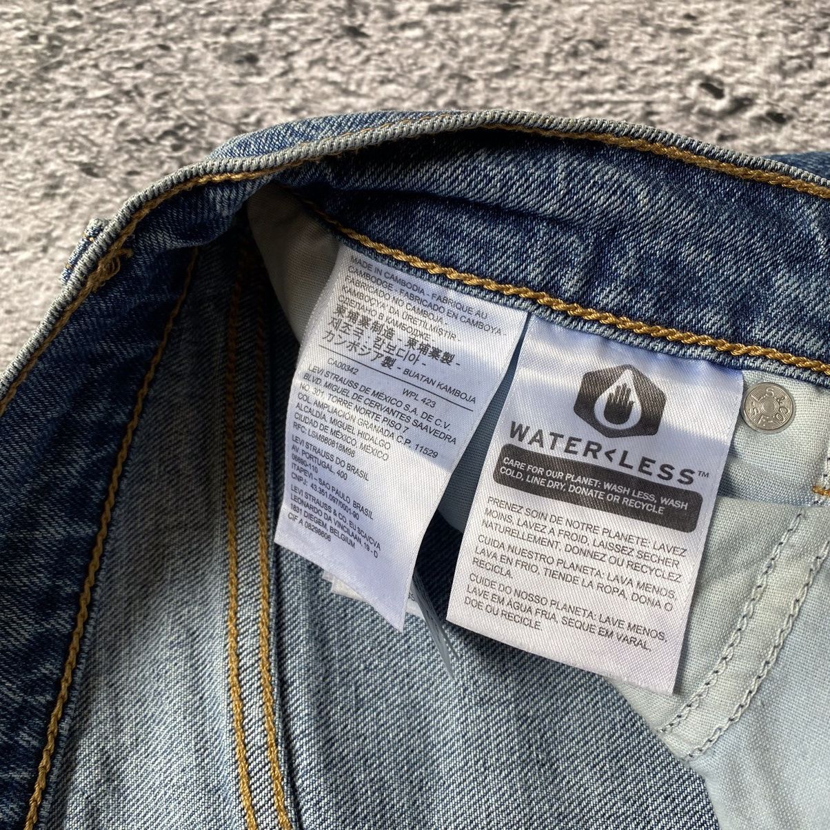 Jean × Vintage Heavy Washed Faded Navy Ripped Baggy Levis Jeans Size 28" / US 6 / IT 42 - 8 Thumbnail