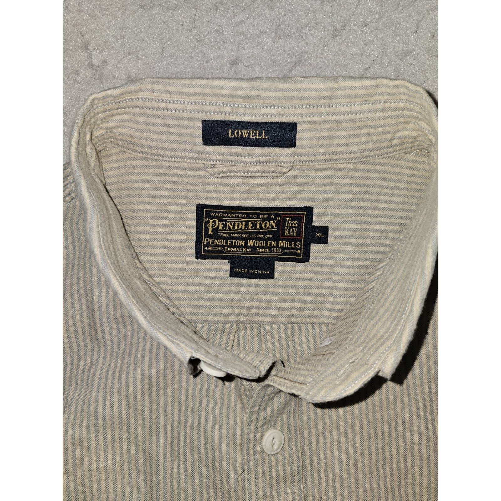 Pendleton VINTAGE Pendleton LOWELL Oxford Shirt Striped Long Sleeve Button Up Mens XL Cream/Ivory Cotton Oxford Collared Size US XL / EU 56 / 4 - 4 Thumbnail