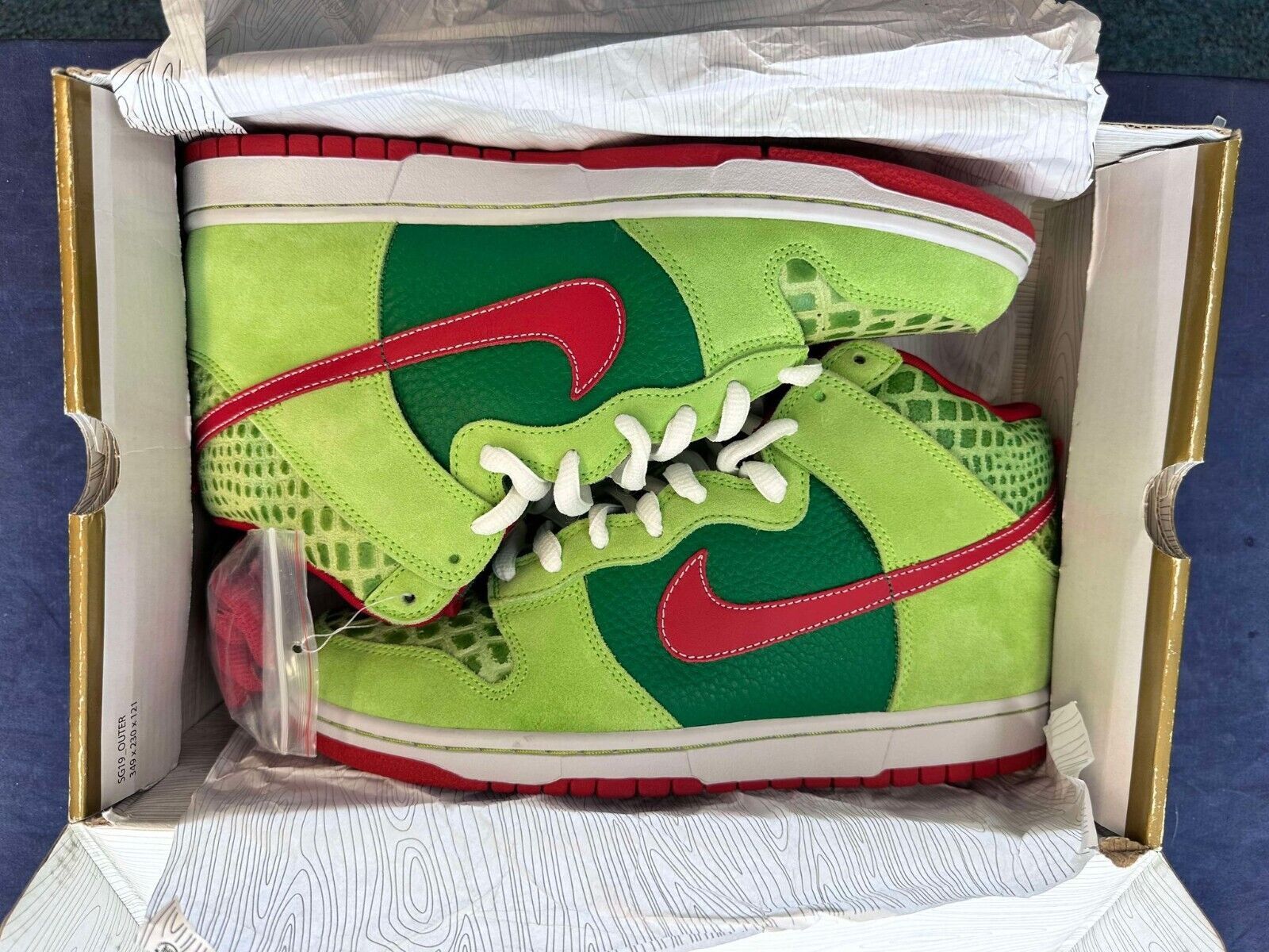 Custom ESENES wildfire forest green low | Grailed