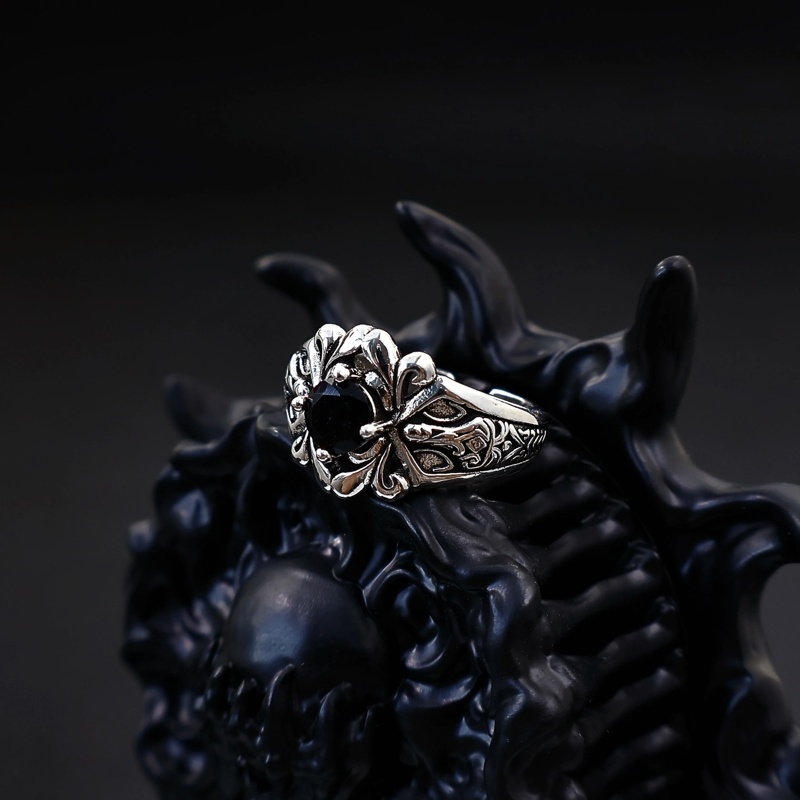 Vintage Retro Black Zircon Sword & Rose Ring Size ONE SIZE - 3 Thumbnail