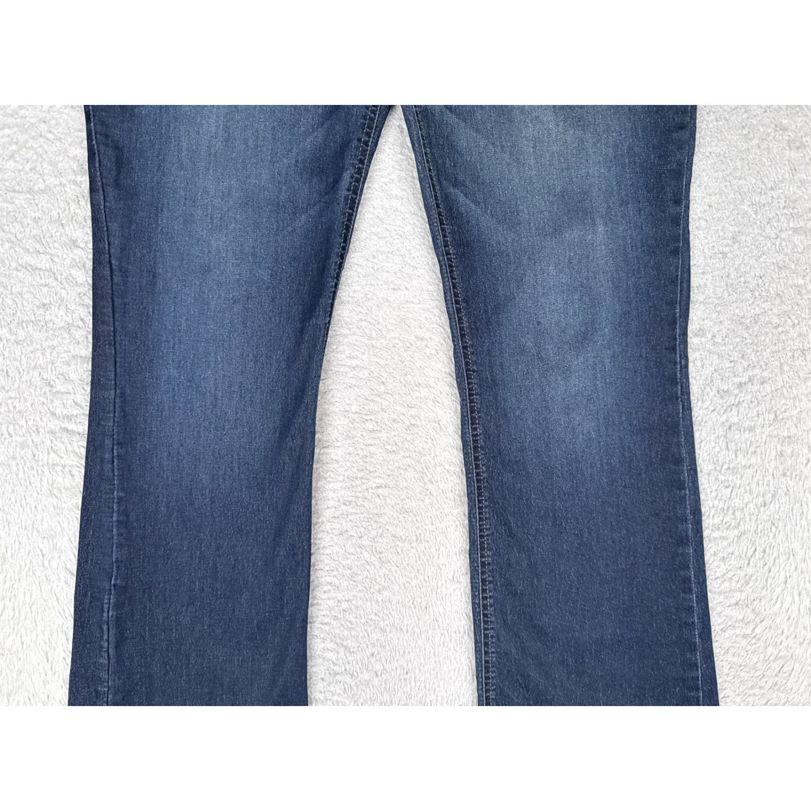 Lee Riders by Lee Bootcut Jeans Womens 12L Blue Dark Wash Mid Rise Stretch 32x34 Denim Jeans Bootscut Women 90s Theme Size 34" / US 12 / IT 48 - 3 Thumbnail