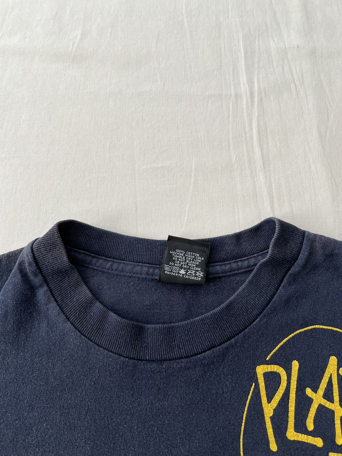 Stussy Vintage 2000s Stussy Undefeated Play Dirty Tokyo T-shirt Size US S / EU 44-46 / 1 - 13 Thumbnail