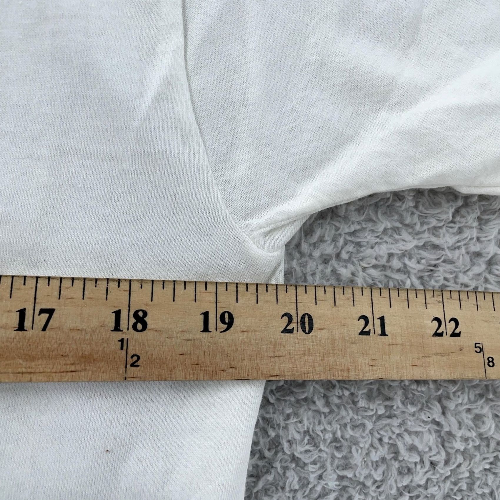 Hanes VINTAGE Hanes Shirt Mens M White Crew Neck Short Sleeve Cotton T-Shirt Plain Tee Size US M / EU 48-50 / 2 - 5 Thumbnail