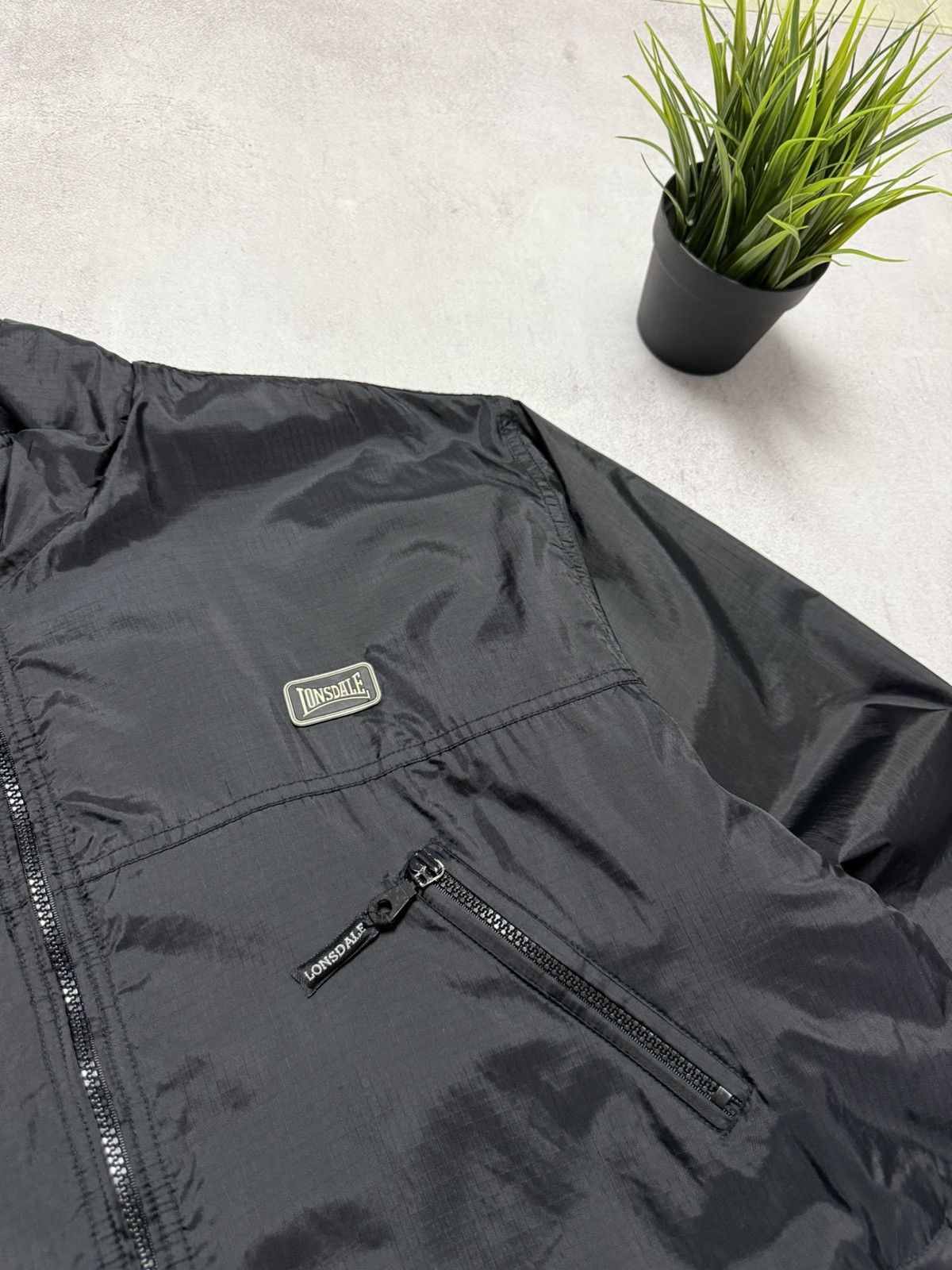 Lonsdale × Vintage Vintage Lonsdale Jacket Nylon / Fleece Black Baggy Mens 90s Size US XXL / EU 58 / 5 - 2 Thumbnail