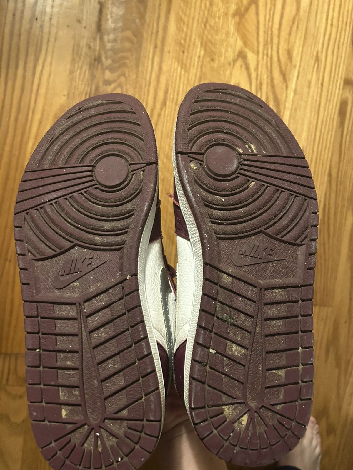 Jordan Brand Jordan 1 Burgundy Mens 11 Size US 11.5 / EU 44-45 - 5 Thumbnail