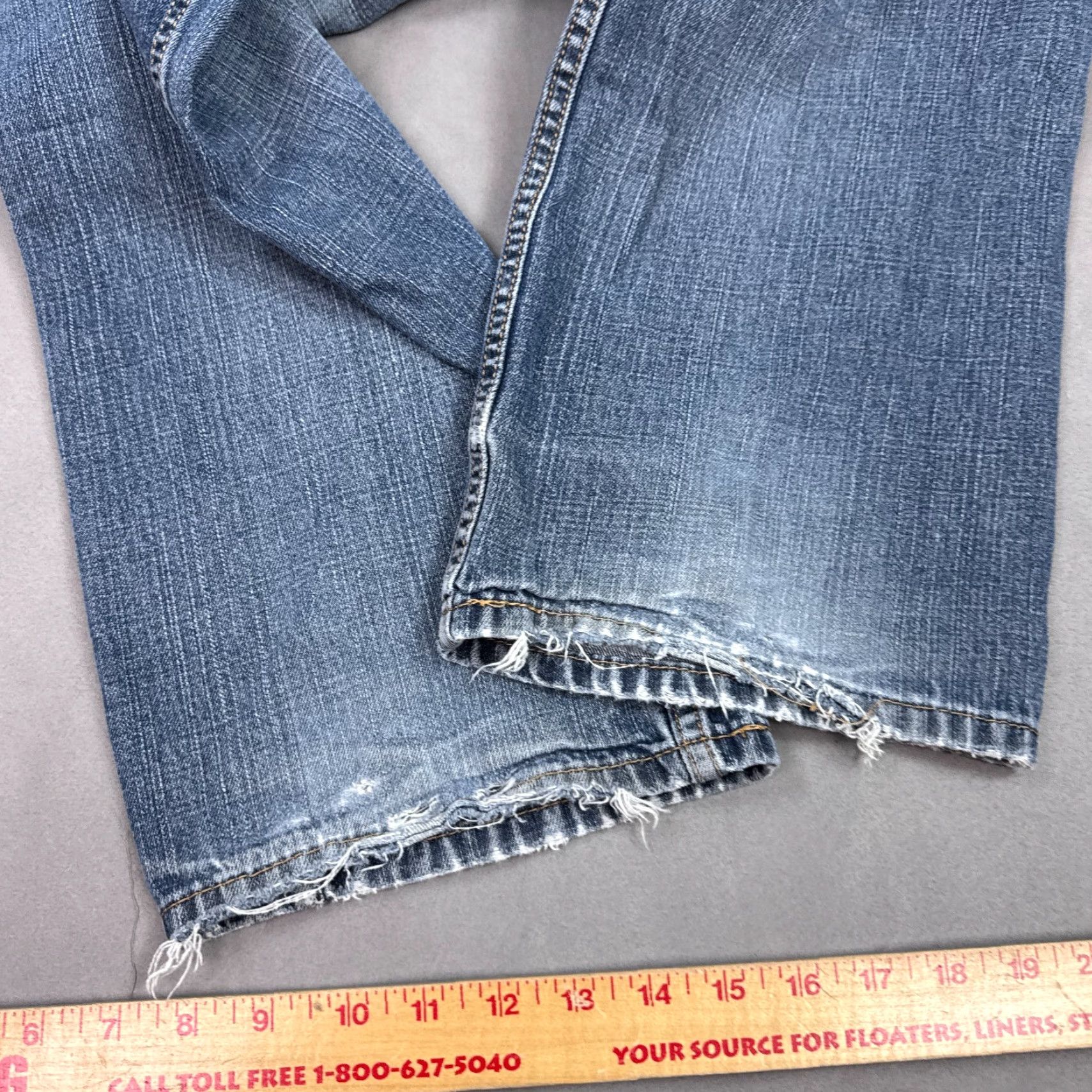 Levi's Levi's 569 Jeans Mens 34x30 Blue Loose Faded Distressed Denim Jeans 5-Pocket Regular Regular Mens Color Blue Jeans Size US 34 / EU 50 - 6 Thumbnail