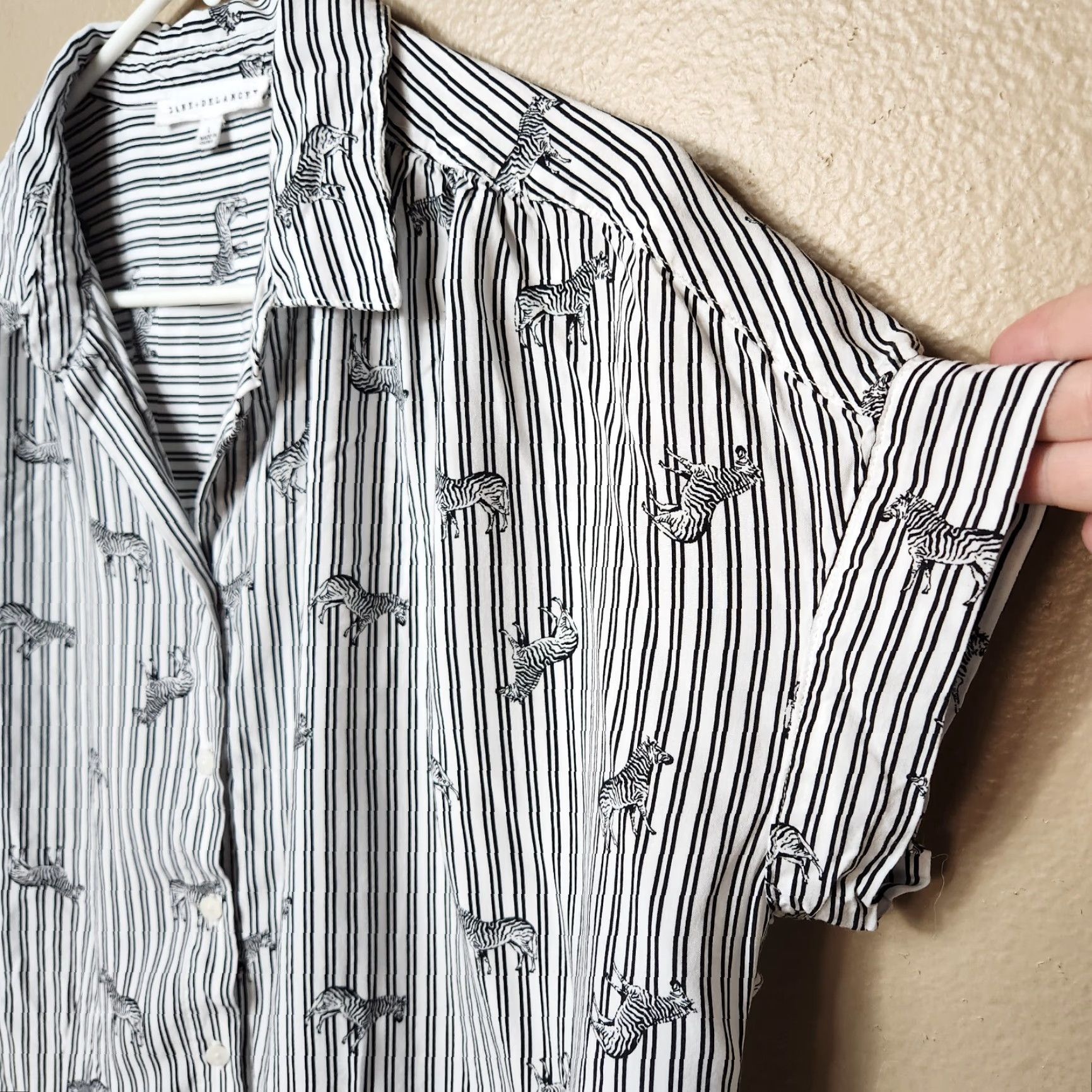 Vintage Jane + Delancey Womens Black/White Striped Zebra Print Short Sleeve Shirt Size L Size L / US 10 / IT 46 - 4 Thumbnail