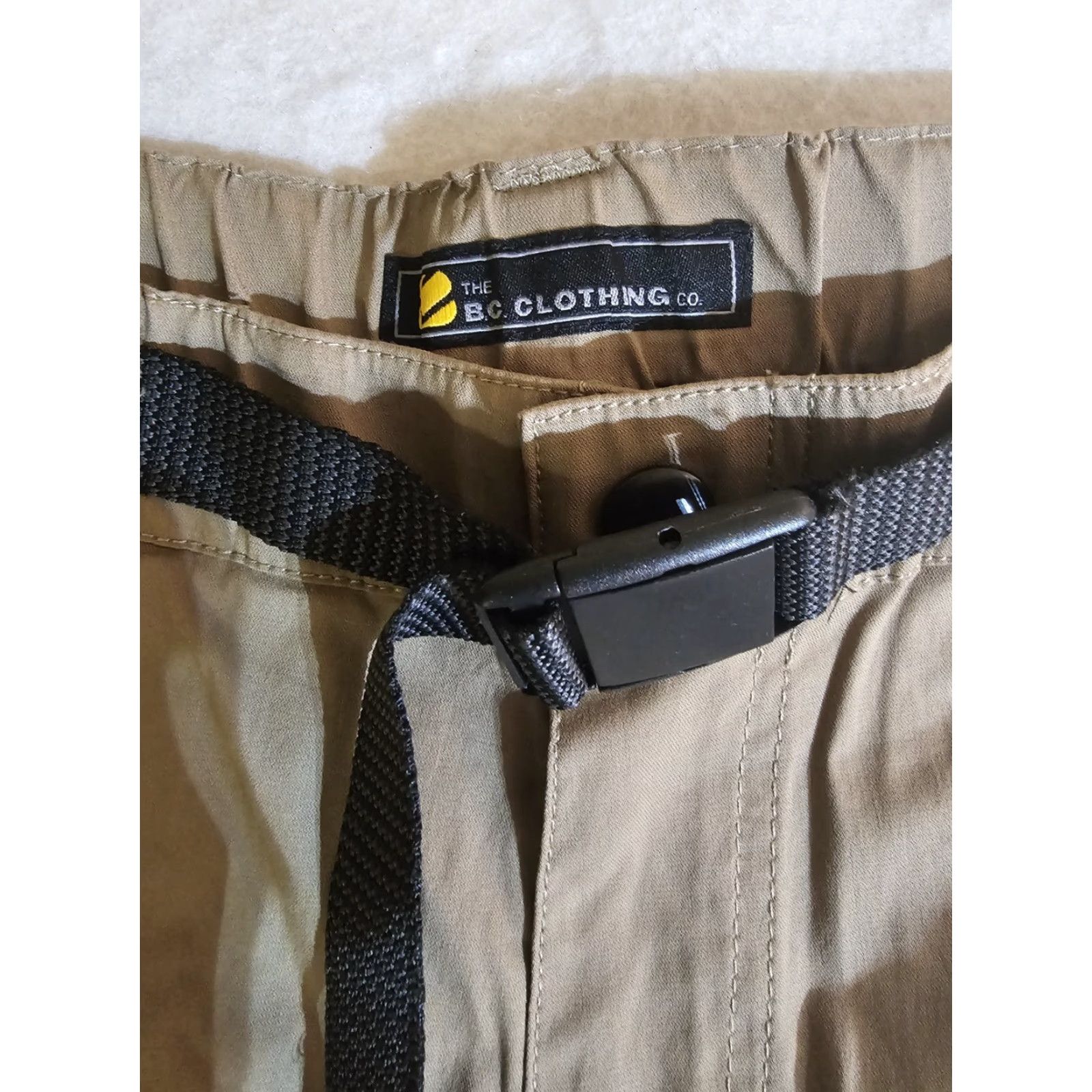 Vintage BC Clothing Classic Convertible Cargo Hiking Pants Khaki Men's Medium 34x30 Size Medium Cargo Pocket Zipper 4-Season Vintage No Size US 31 - 3 Thumbnail