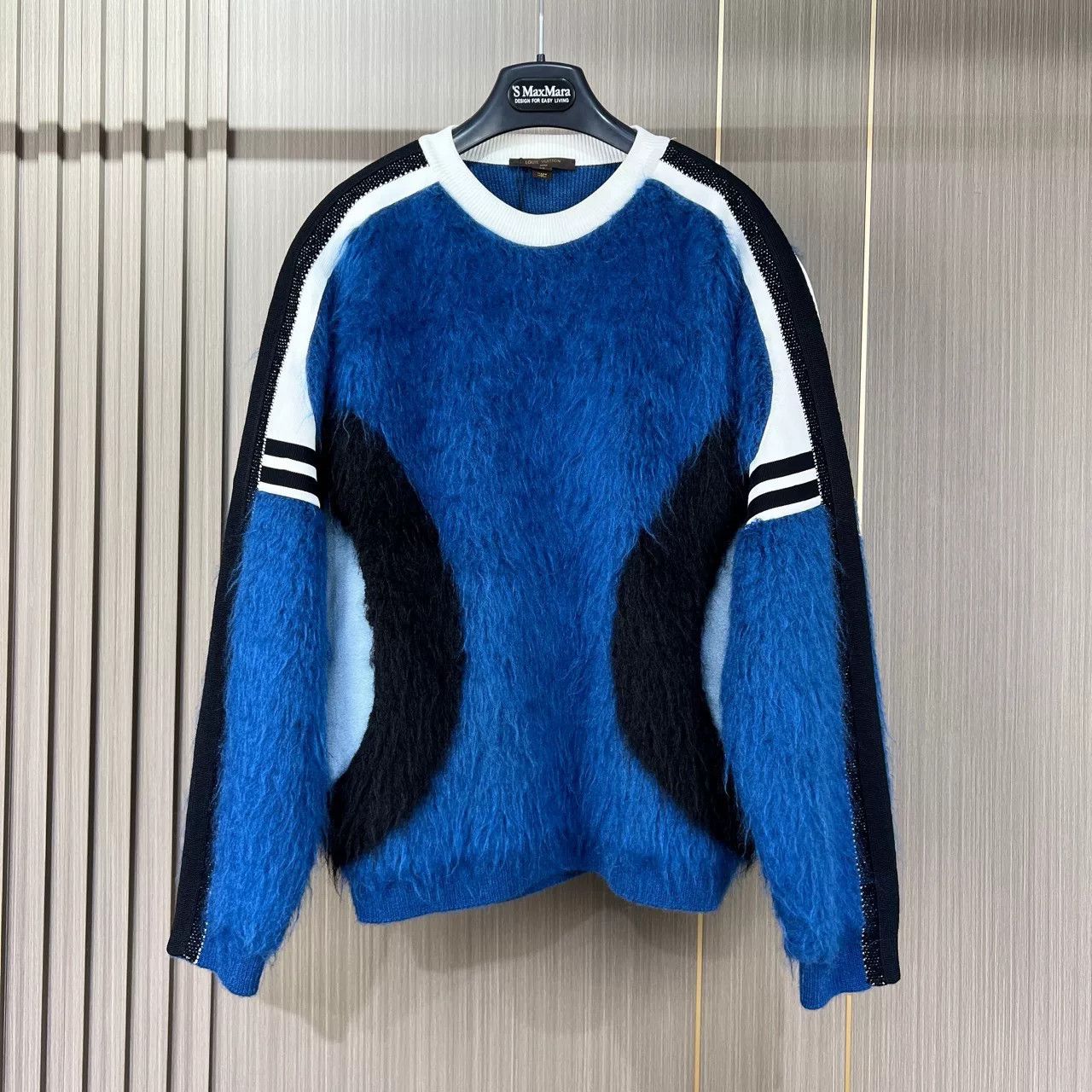 Louis Vuitton louis vuitton blue mohair sweater with patches Size US M / EU 48-50 / 2 - 1 Thumbnail