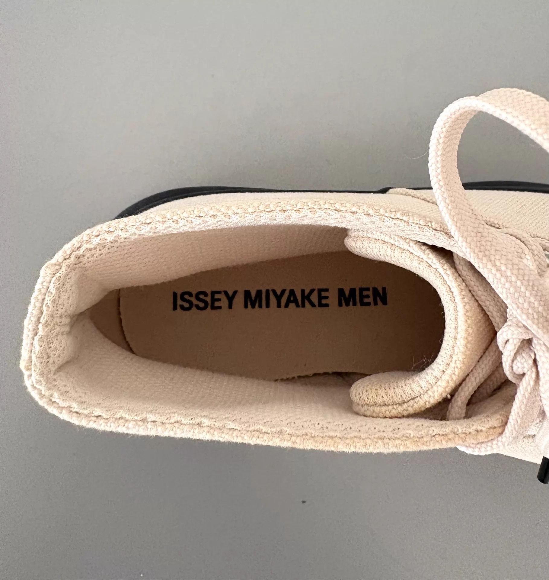 Issey Miyake IsseyMiyake Hi-Top Canvas Sneakers Beige/Black 41EU Size US 8 / EU 41 - 5 Thumbnail
