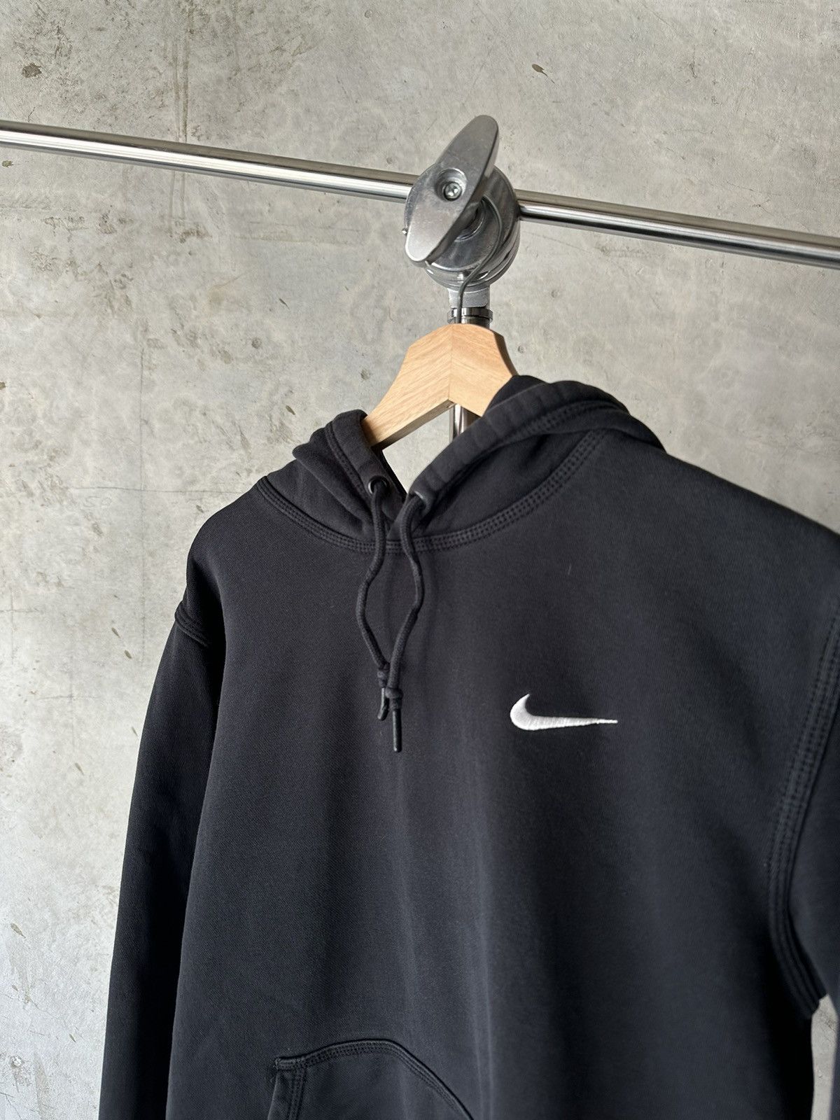 Nike Y2K Vintage Black Nike hoodie Size US L / EU 52-54 / 3 - 3 Thumbnail