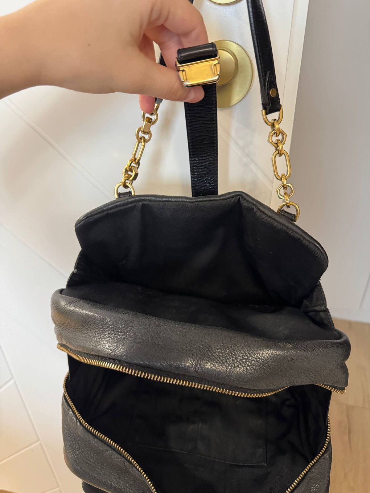 Loewe Luxury Vintage 2002 Handle Bag Loewe Amazon Leather Bag Size ONE SIZE - 11 Thumbnail
