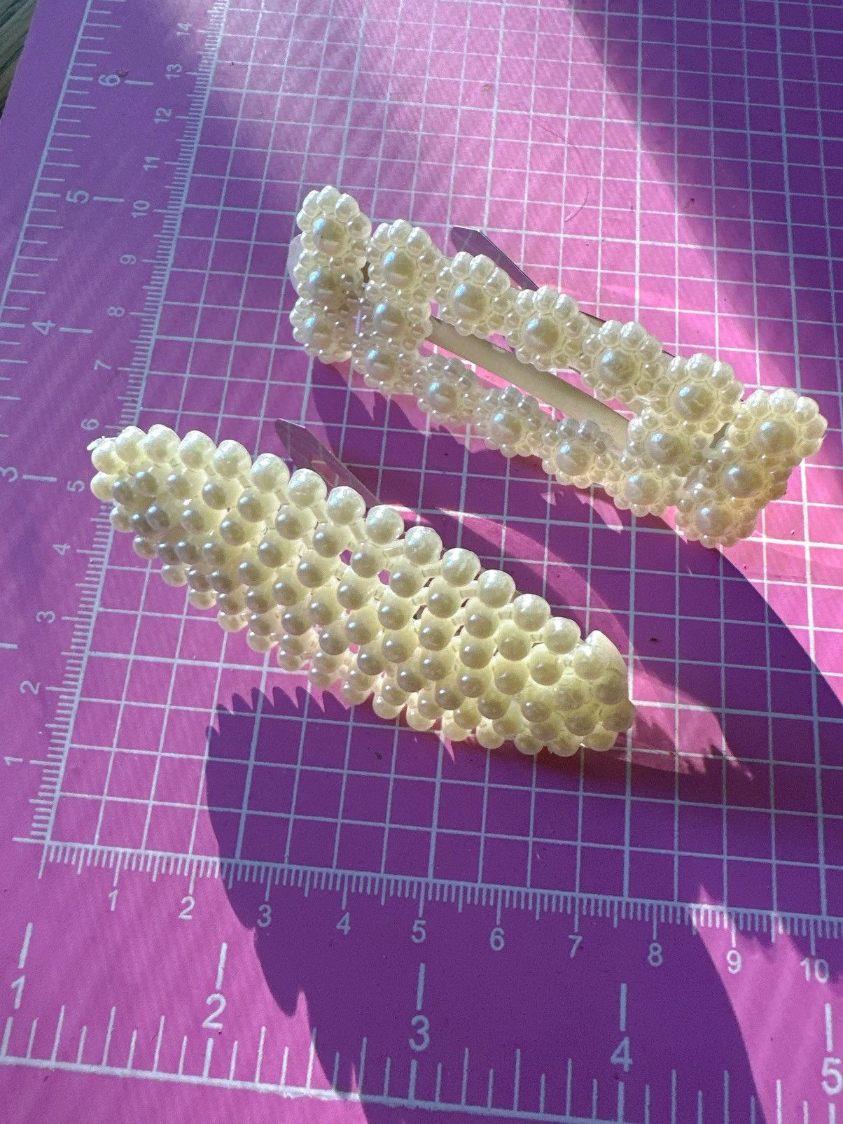 Guess Guess 4 pc hair clips white beads paved tie bow butterfly Size ONE SIZE - 7 Thumbnail