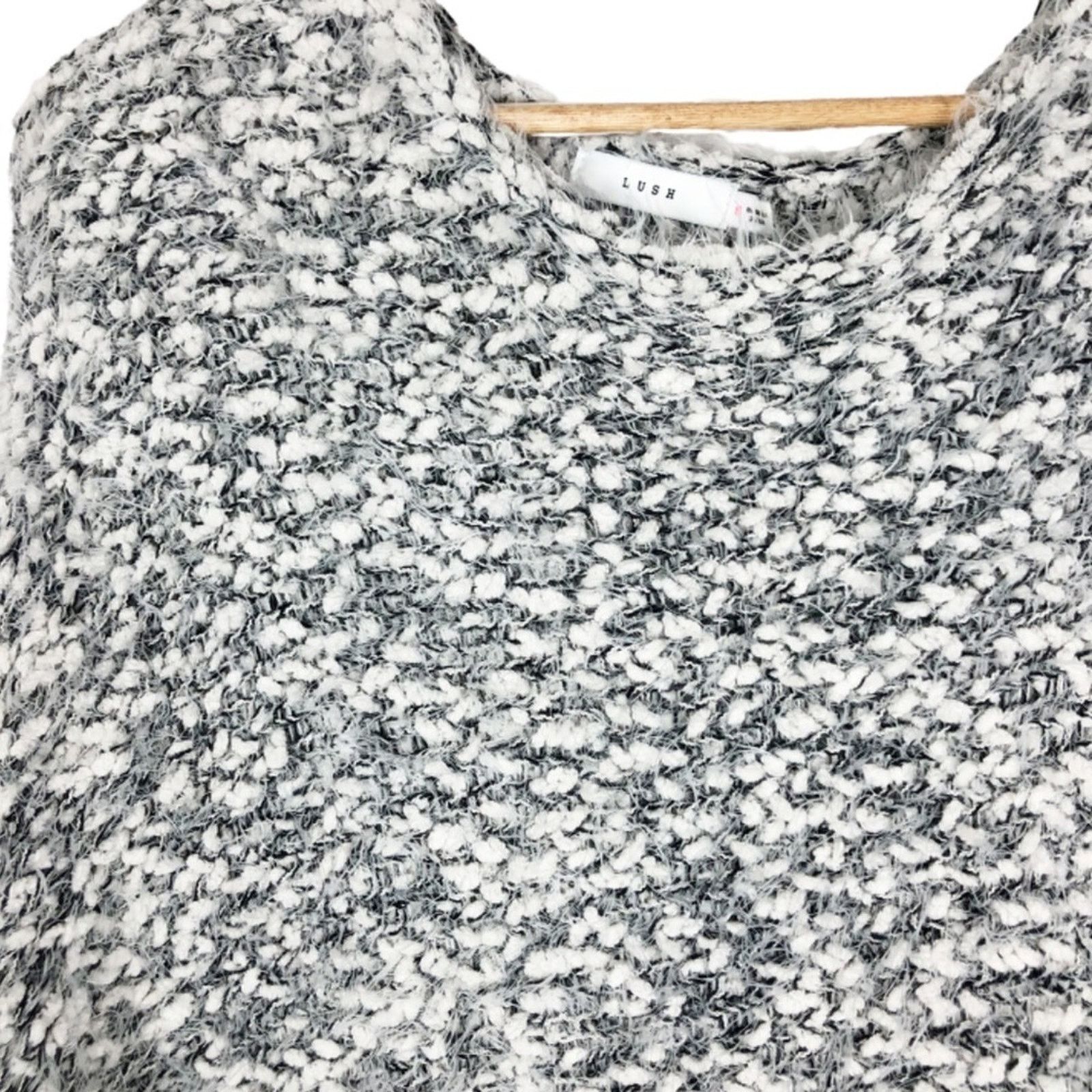 Nordstrom Nordstrom Women’s Lush Fuzzy Chunky Pullover Sweater Size S / US 4 / IT 40 - 7 Thumbnail