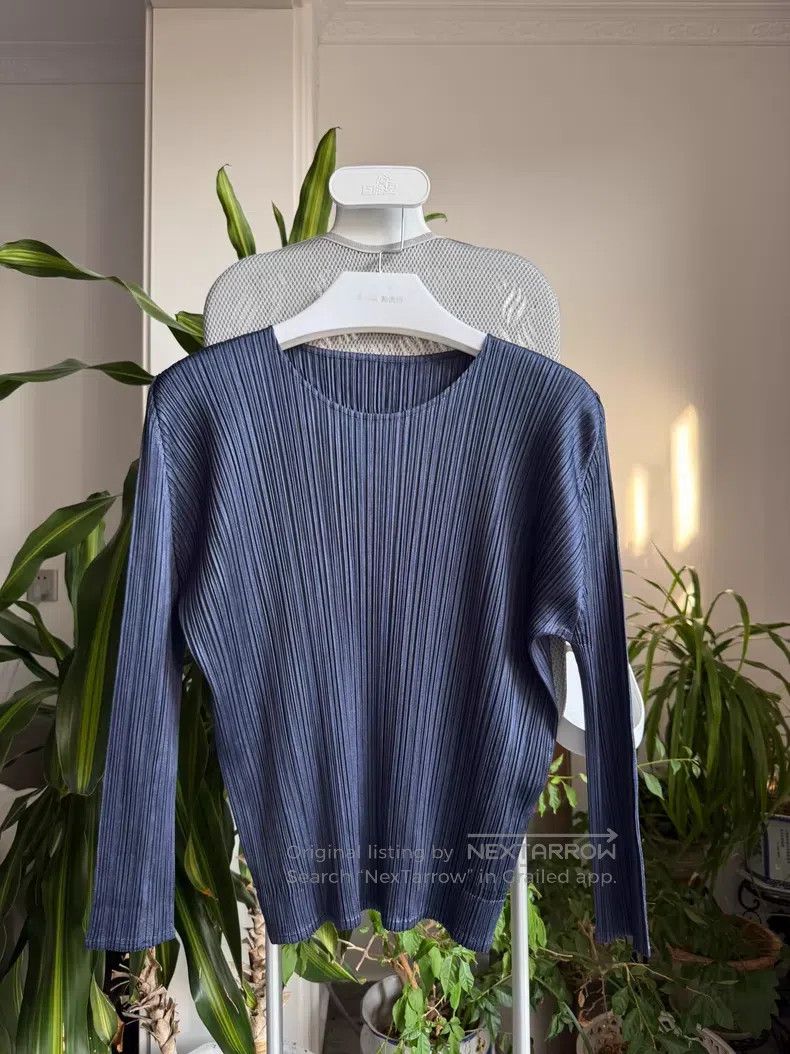Issey Miyake Issey Miyake Navy Blue Honor Long Sleeve Size L / US 10 / IT 46 - 1 Thumbnail