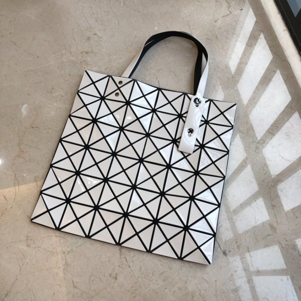 Issey Miyake Issey Miyake "Lucent" faux-leather (PVC) tote bag Size ONE SIZE - 1 Thumbnail