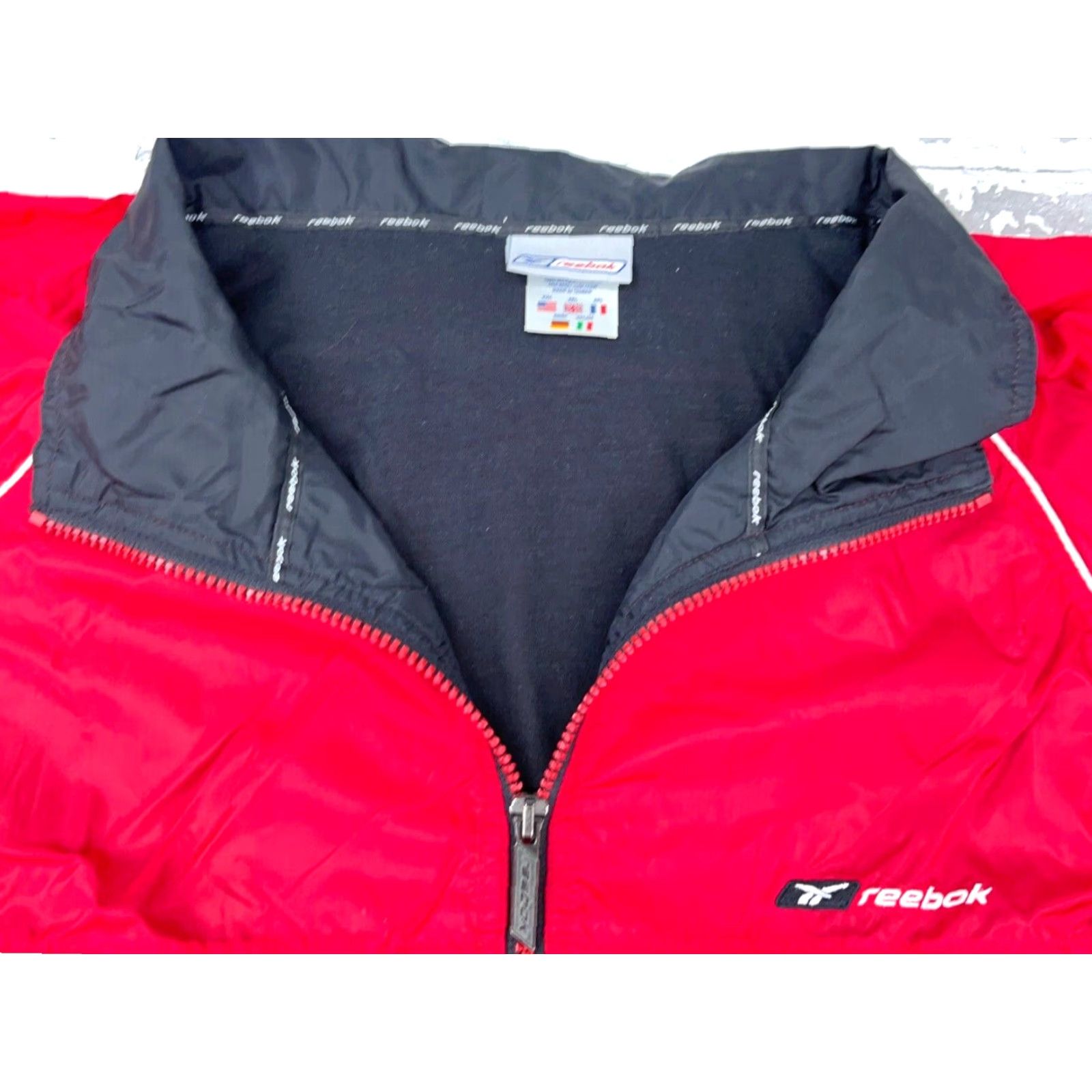 Reebok VINTAGE Reebok Jacket Men 2XL Windbreaker Casual Outdoors Fall Spring Summer Winter Red Black Logo 80s 90s Size US XXL / EU 58 / 5 - 2 Thumbnail