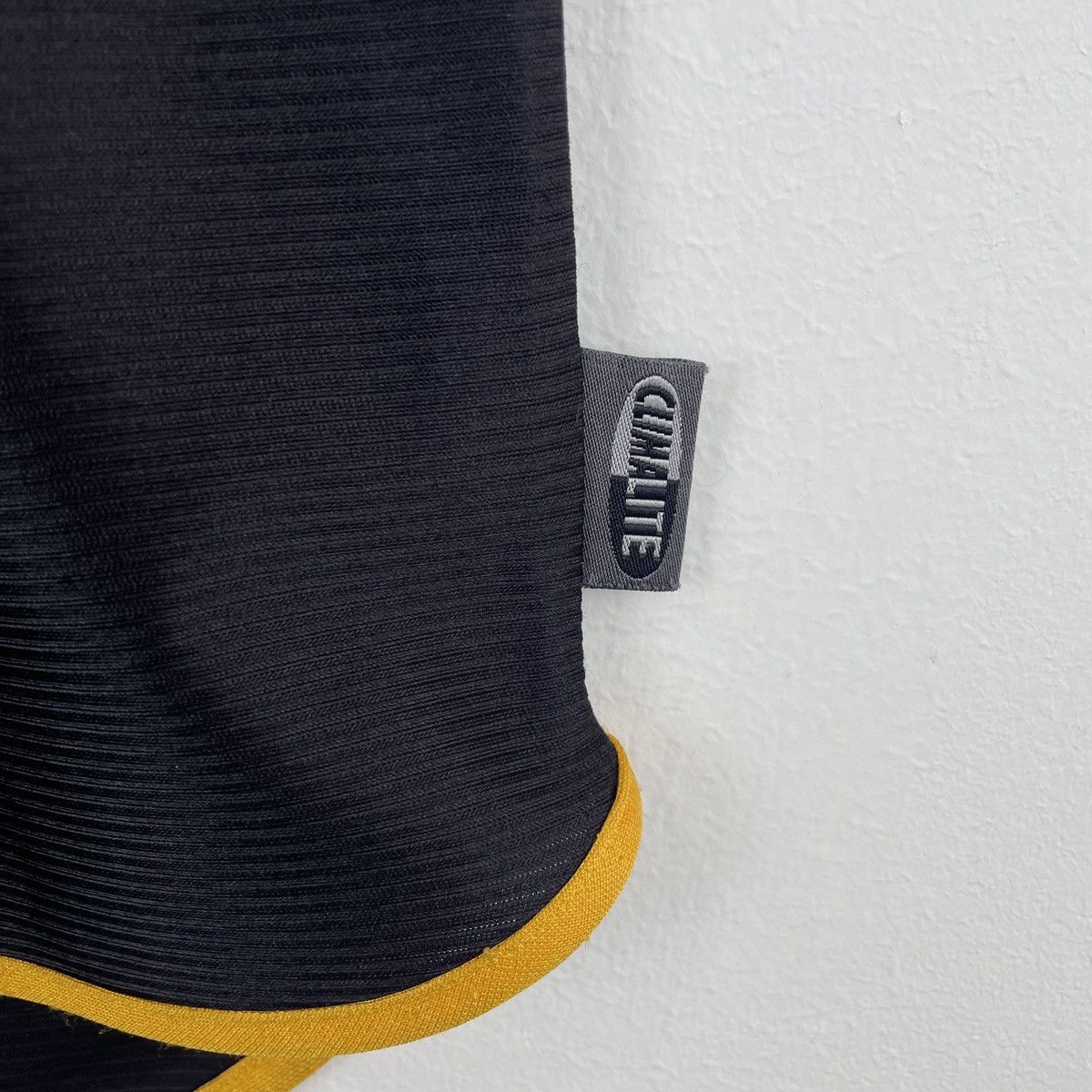 Adidas Vintage Real Madrid Away Jersey Shirt Rare 1999/2001 size L Size US L / EU 52-54 / 3 - 16 Thumbnail