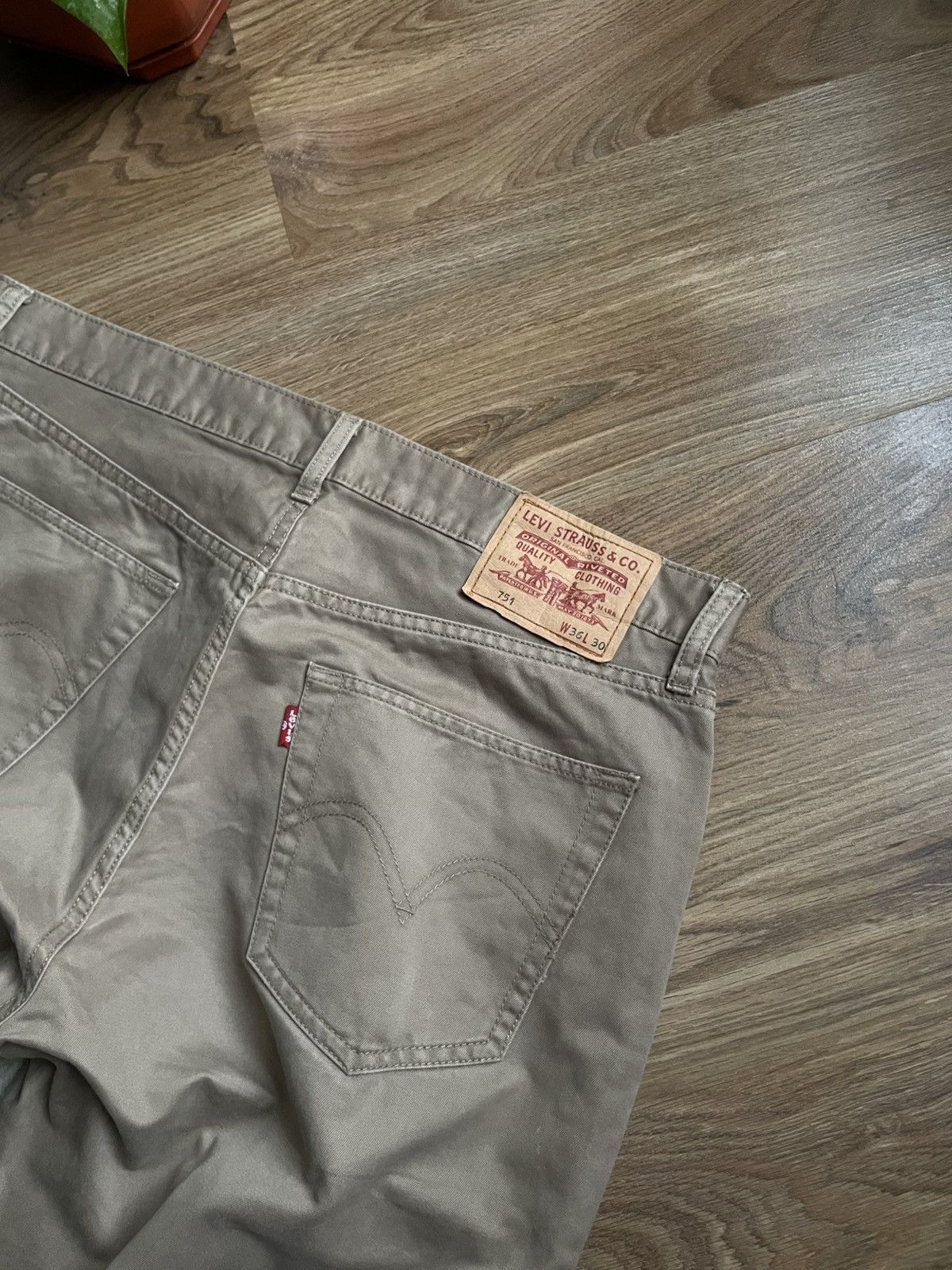Levi's Vintage Levi’s 751 straight fit beige jeans Size US 36 / EU 52 - 2 Thumbnail