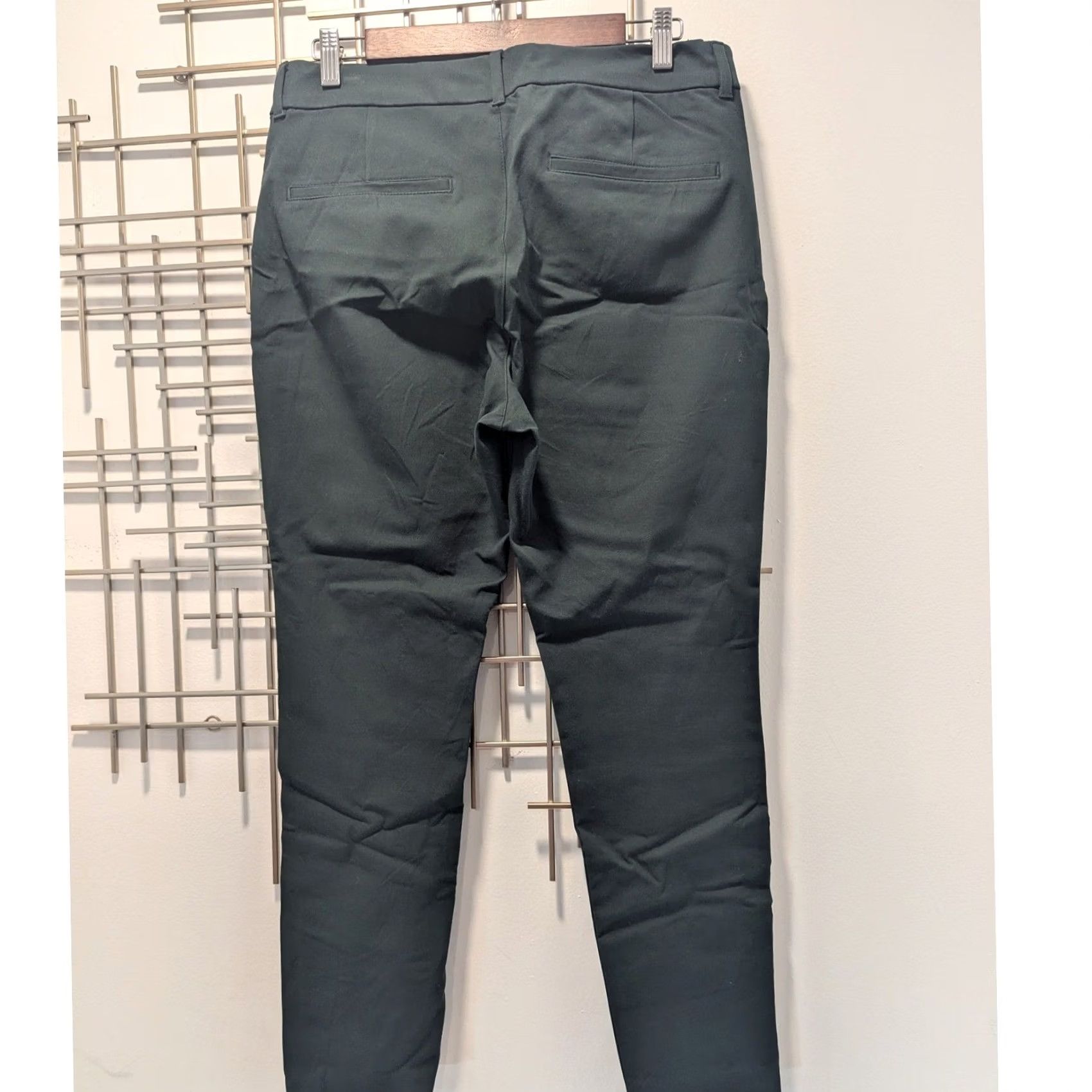 Old Navy Old Navy Pixie High Rise Pants Women's 12P Green Secret Pockets Slim Workwear Casual Tapered Twill Stretch Size 34" / US 12 / IT 48 - 2 Thumbnail
