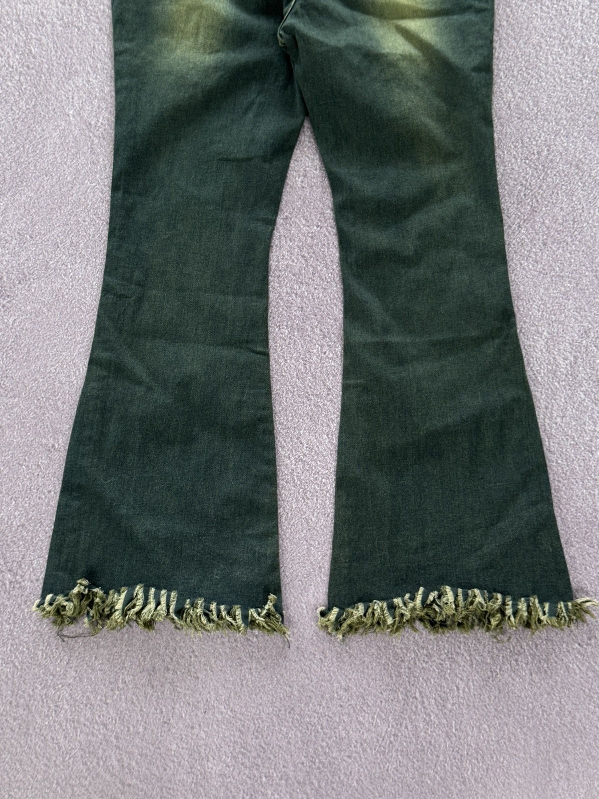 20471120 Vintage Japanese Flared Denim Distressed with Blue Wash Size 32" / US 10 / IT 46 - 9 Thumbnail