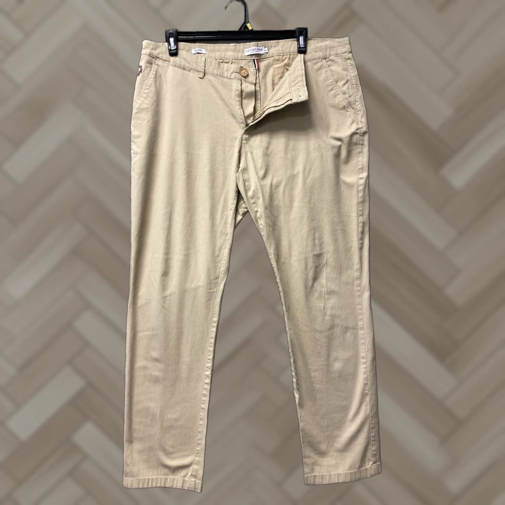 Vintage US Polo Assn Men's Chino Pants Size W40 L32 Casual Cotton Tan Logo Accents 2000s Size US L / EU 52-54 / 3 - 1 Thumbnail