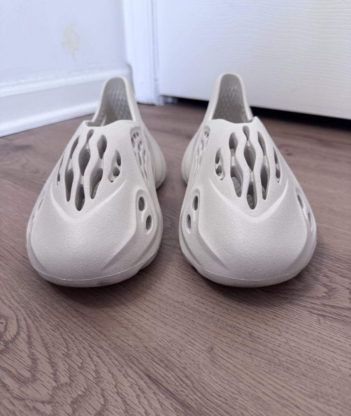 Adidas Adidas Yeezy Foam RNNR Sand Size US 10 / EU 43 - 8 Thumbnail