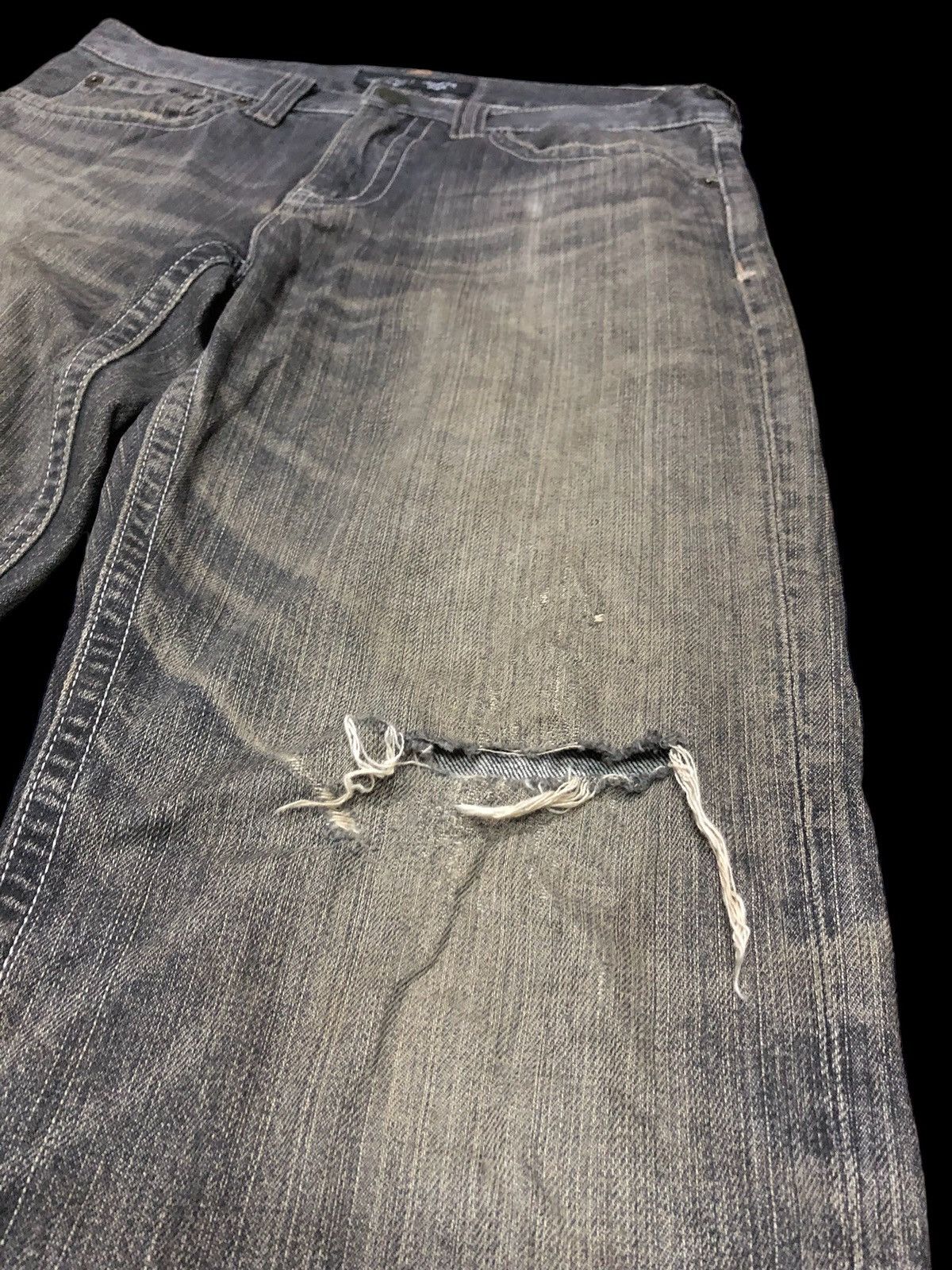 Uniqlo FLARE RUSTY VINTAGEUNIQLO DISTRESSED DENIM Size US 31 - 6 Thumbnail