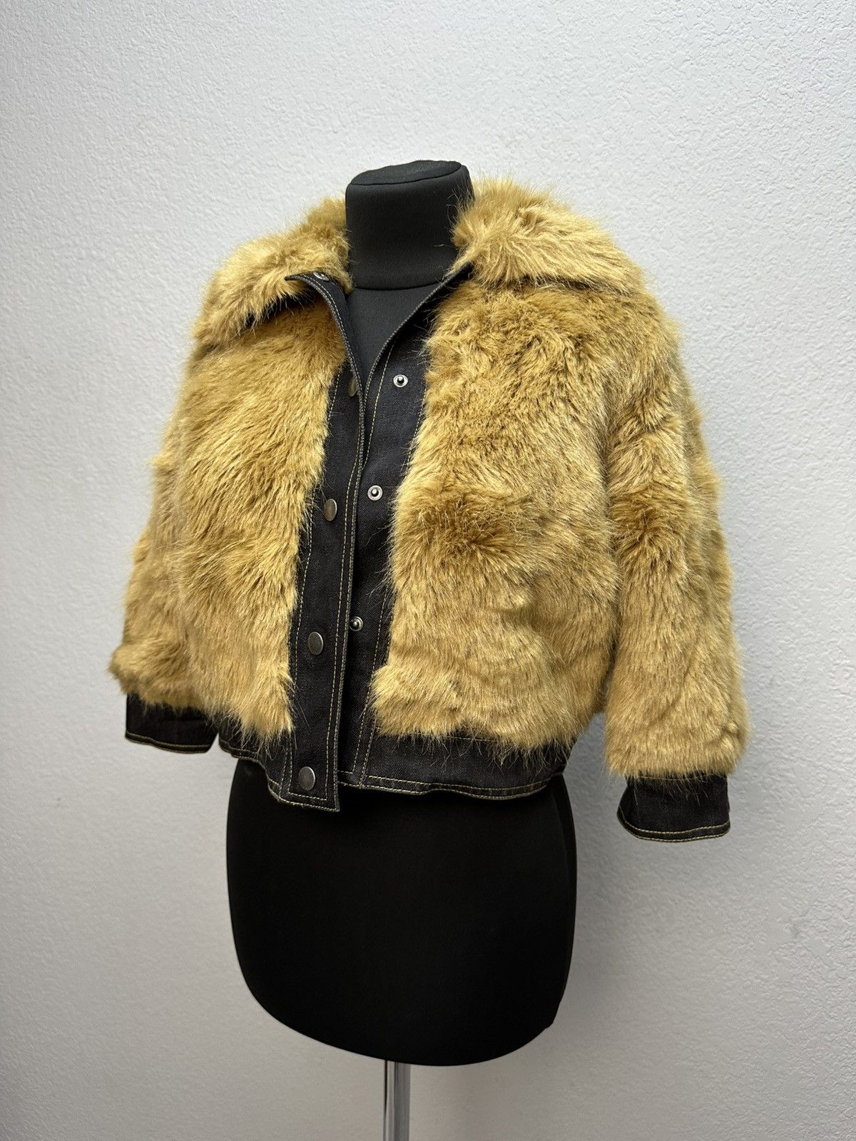If Six Was Nine × Stella McCartney × Vintage Vintage Stella McCartney Fur Cropped Jacket Ifsixwasnine Size XS / US 0-2 / IT 36-38 - 2 Thumbnail