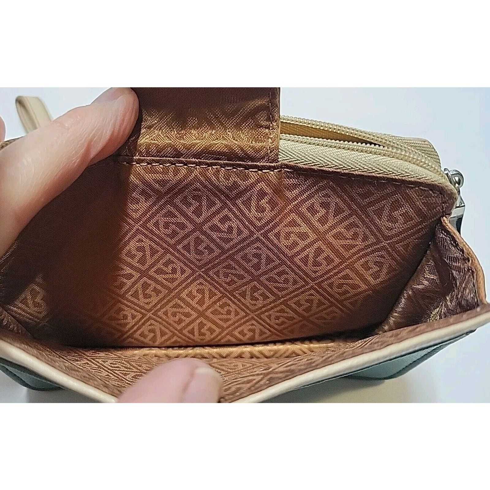 Fossil Vintage RELIC Fossil Zip Snap ID Wristlet Pebbled Leather Size ONE SIZE - 4 Thumbnail