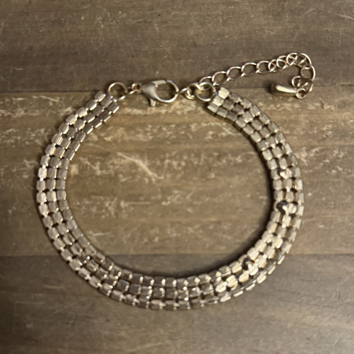 Other Gold tone triple row rhinestone tennis bracelet Size ONE SIZE - 4 Thumbnail