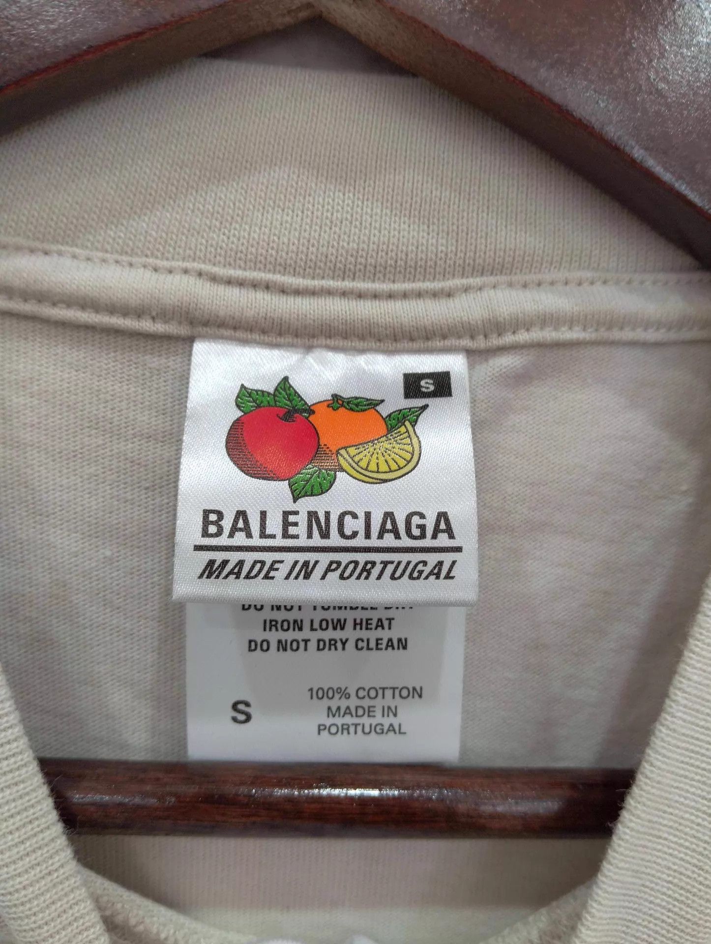 Balenciaga Balenciaga Letter Logo Crewneck Short Sleeve Tee Unisex 1 Size US S / EU 44-46 / 1 - 3 Thumbnail