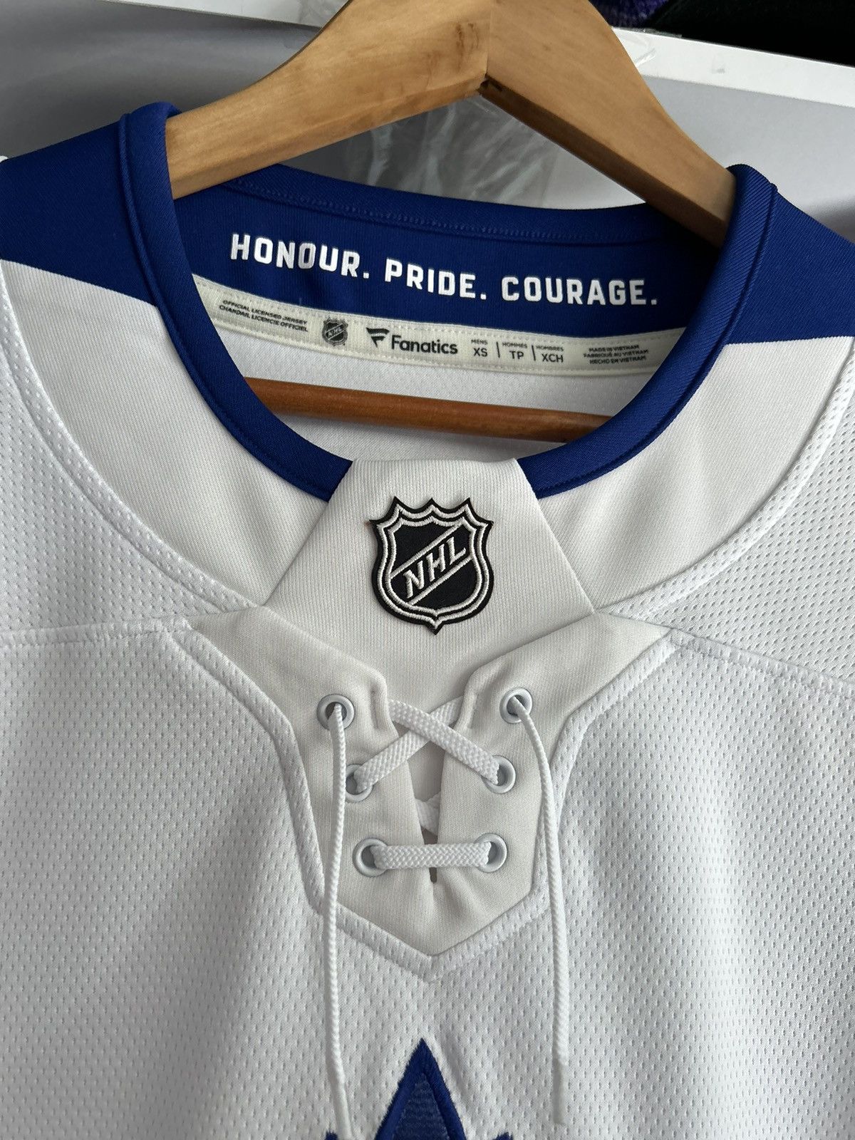 NHL Toronto Maple Leafs Away Breakaway Jersey Size US XS / EU 42 / 0 - 7 Thumbnail