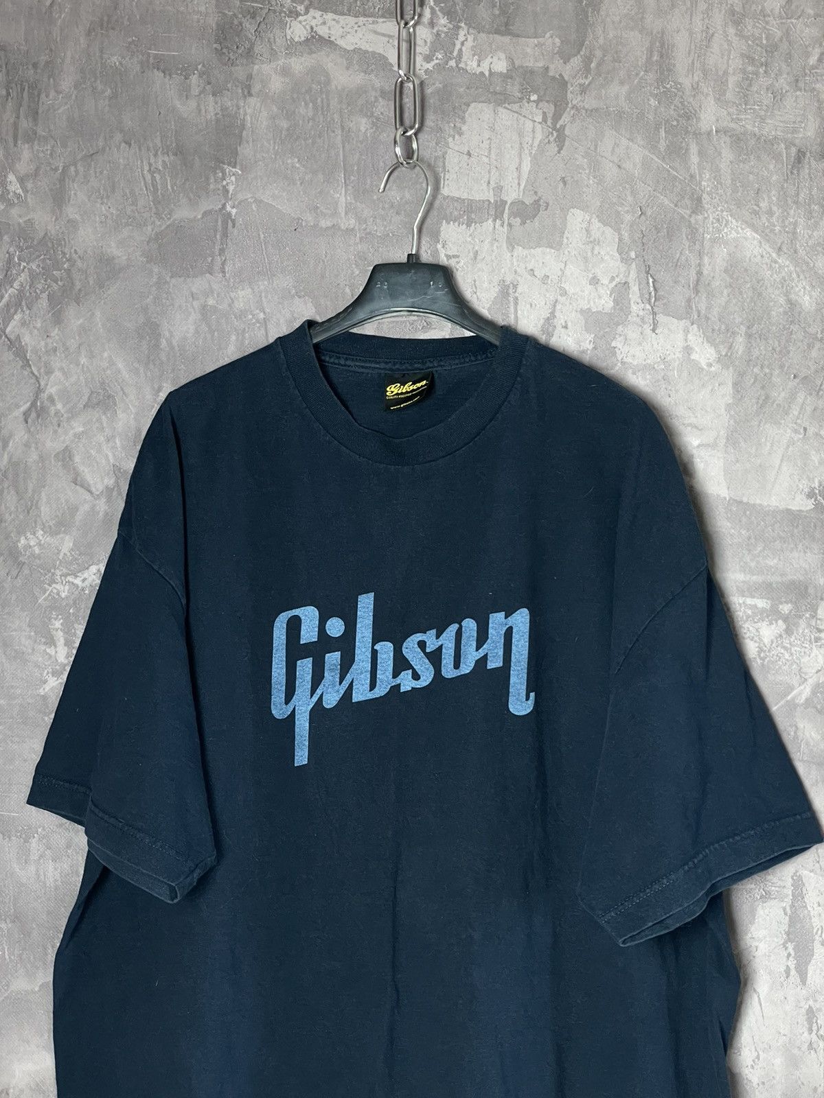 Vintage Vintage 90’s Gibson USA Rock Guitar t-shirt Size US XL / EU 56 / 4 - 3 Thumbnail