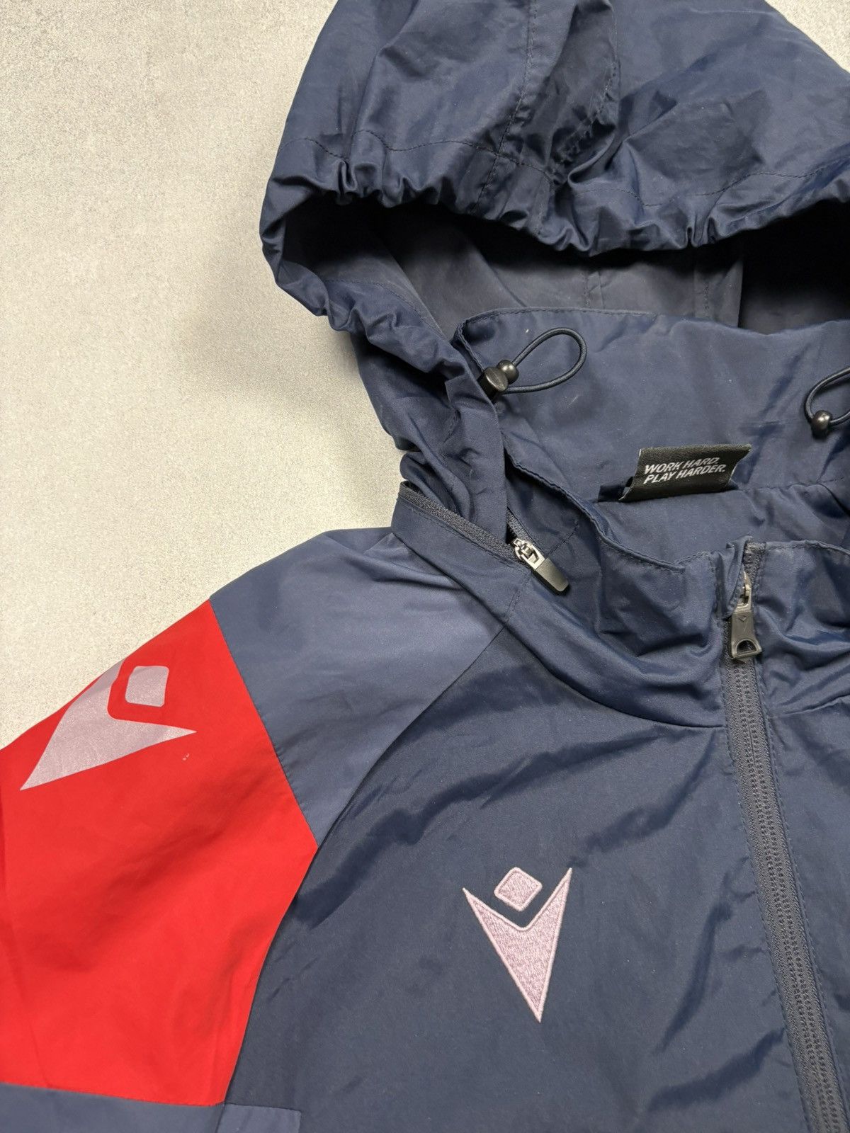 Macron Macron FC Basel 2024/2025 Hooded Jacket Football Windbreaker Size US M / EU 48-50 / 2 - 8 Thumbnail