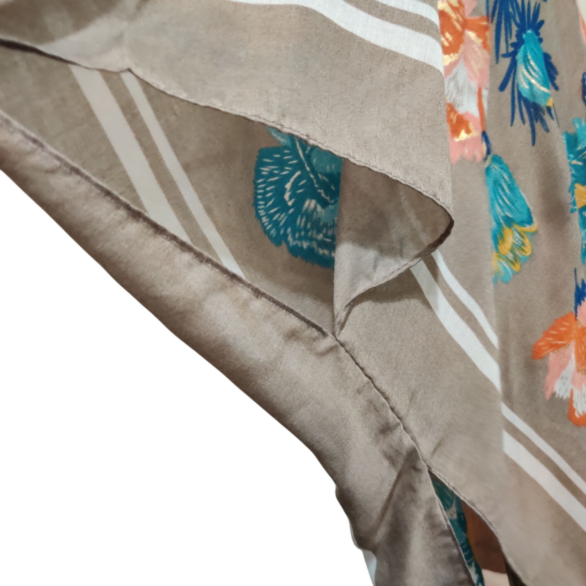 Other Woven Heart L Taupe Floral Open Front Kimono Gold Metallic A Size ONE SIZE - 7 Thumbnail