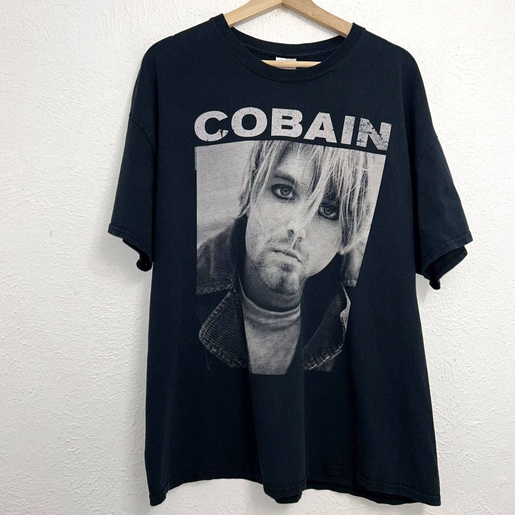 Gildan Kurt Cobain 2015 The End Of Music Tee Black T-Shirt Short Sleeve XL Size Size US XL / EU 56 / 4 - 2 Thumbnail