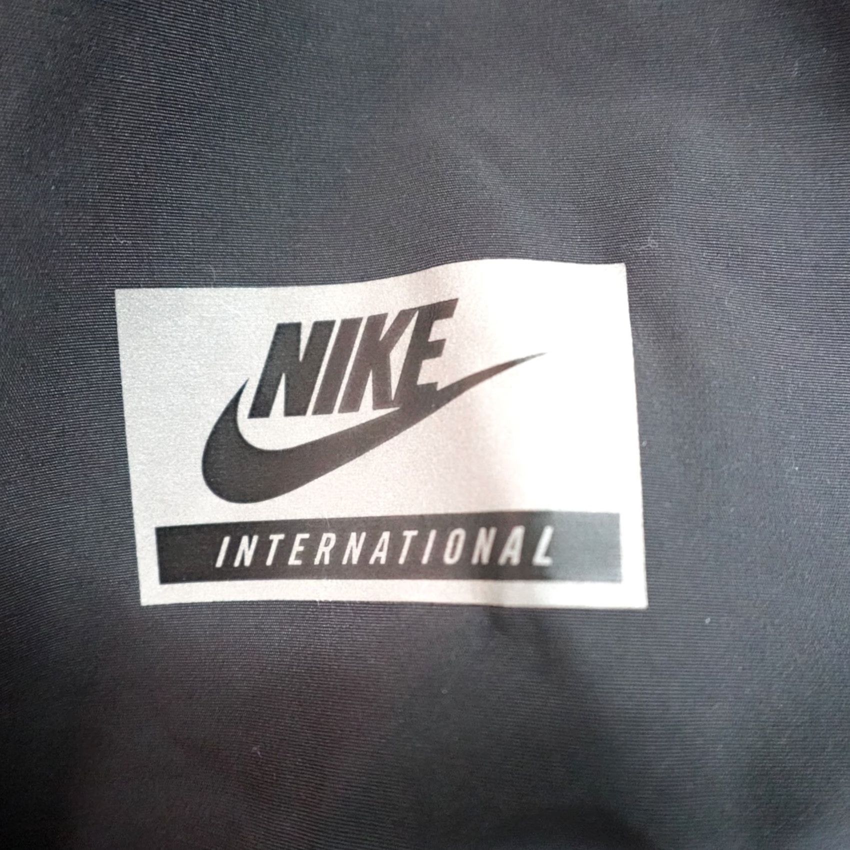 Nike Nike Windrunner Jacket XL Black Hooded Windbreaker Mens Adults Regular Zip Active Coat Size US XL / EU 56 / 4 - 4 Thumbnail