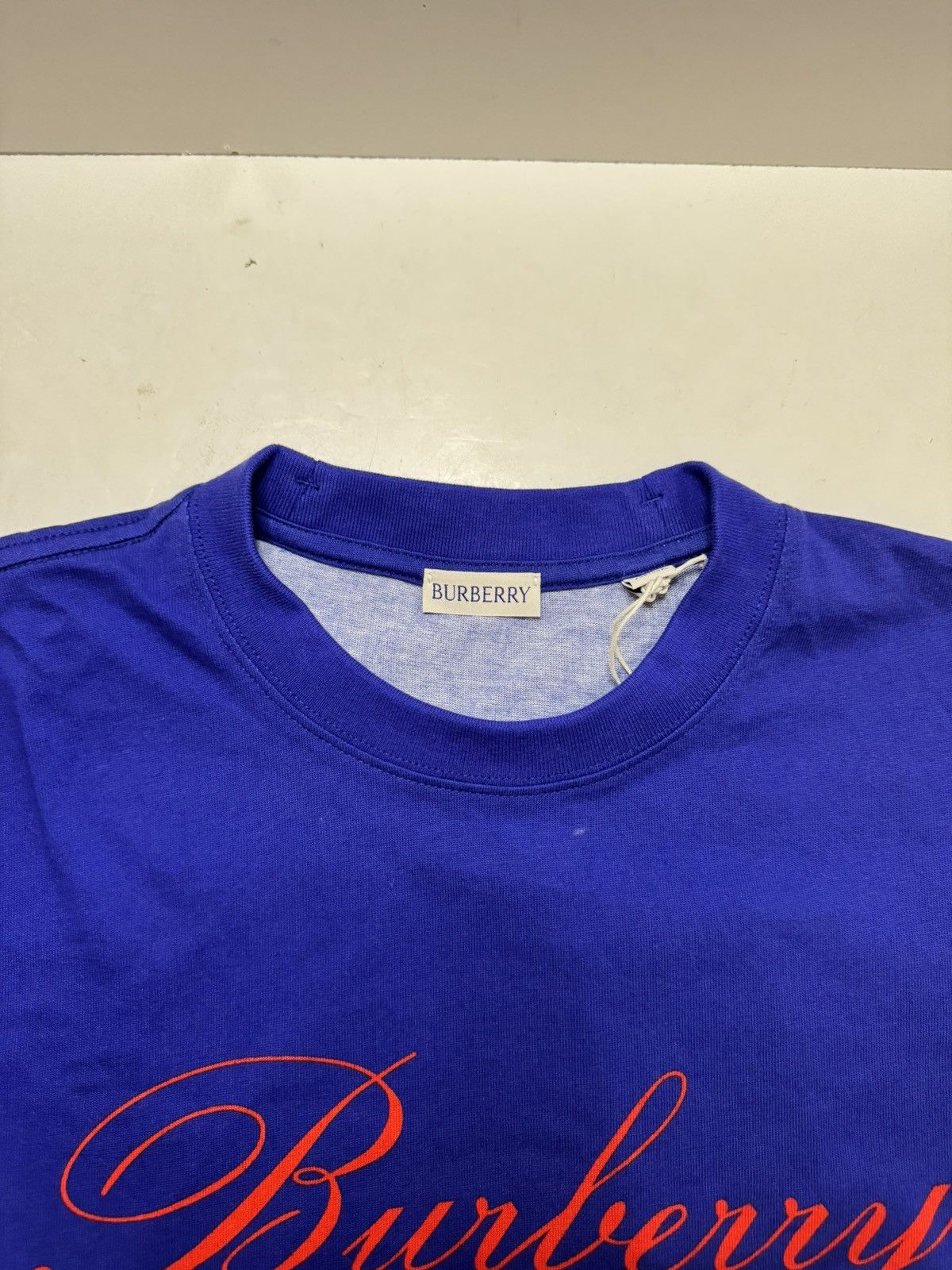 Burberry Burberry Logo Mens Swan Print Tee Size XL NWT Size US XL / EU 56 / 4 - 4 Thumbnail