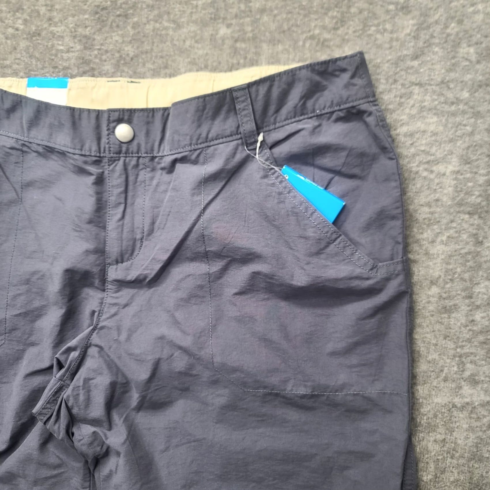 Vintage Columbia Arch Caper Capri Womens 16x20 Regular Fit Outdoors Hiking Camping Capri Pants Blue Cotton Nylon Polyester Microfiber Size ONE SIZE - 7 Thumbnail