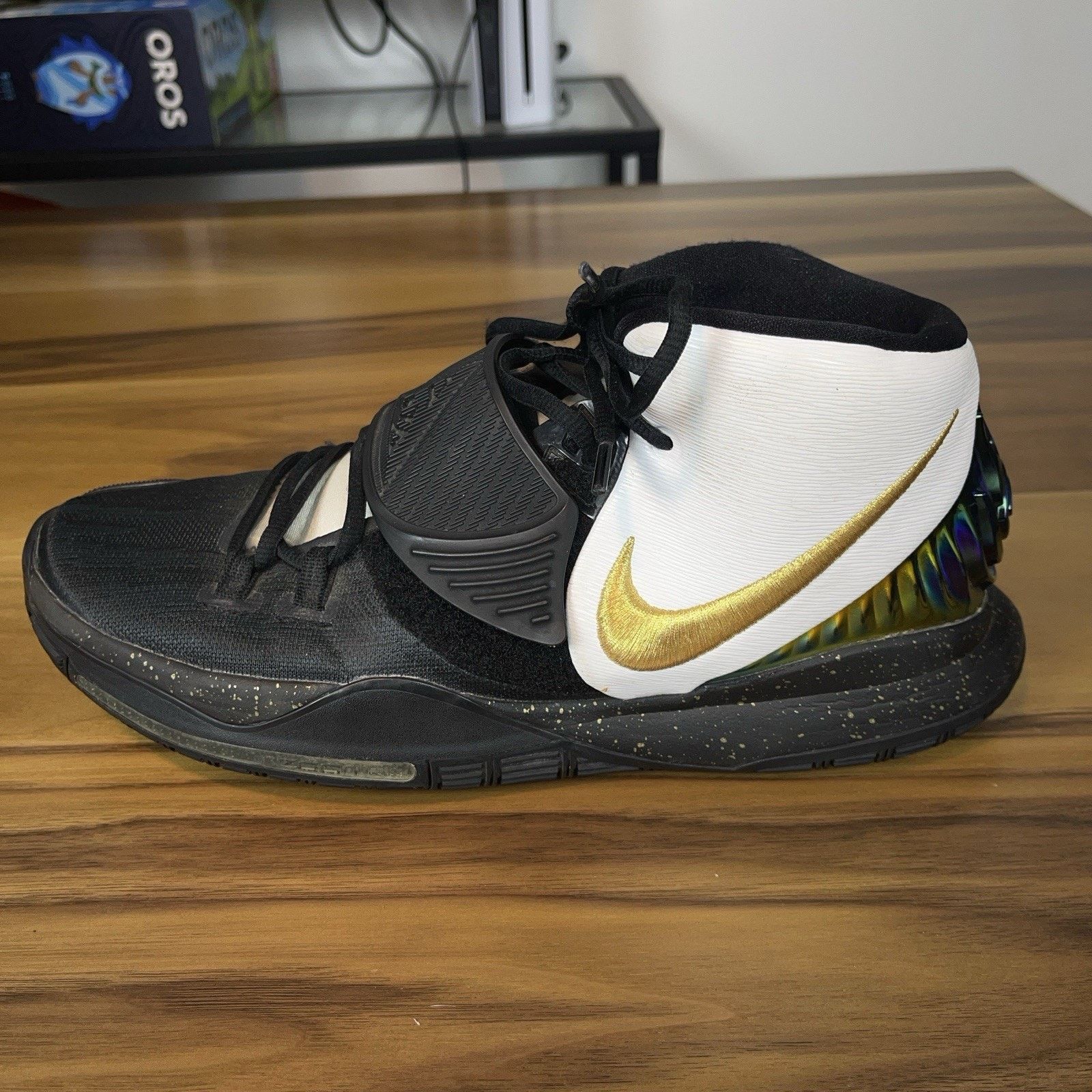 Nike Nike Kyrie 6 Black White Gold Iridescent Eye Sneakers Rare Size US 11 / EU 44 - 7 Thumbnail