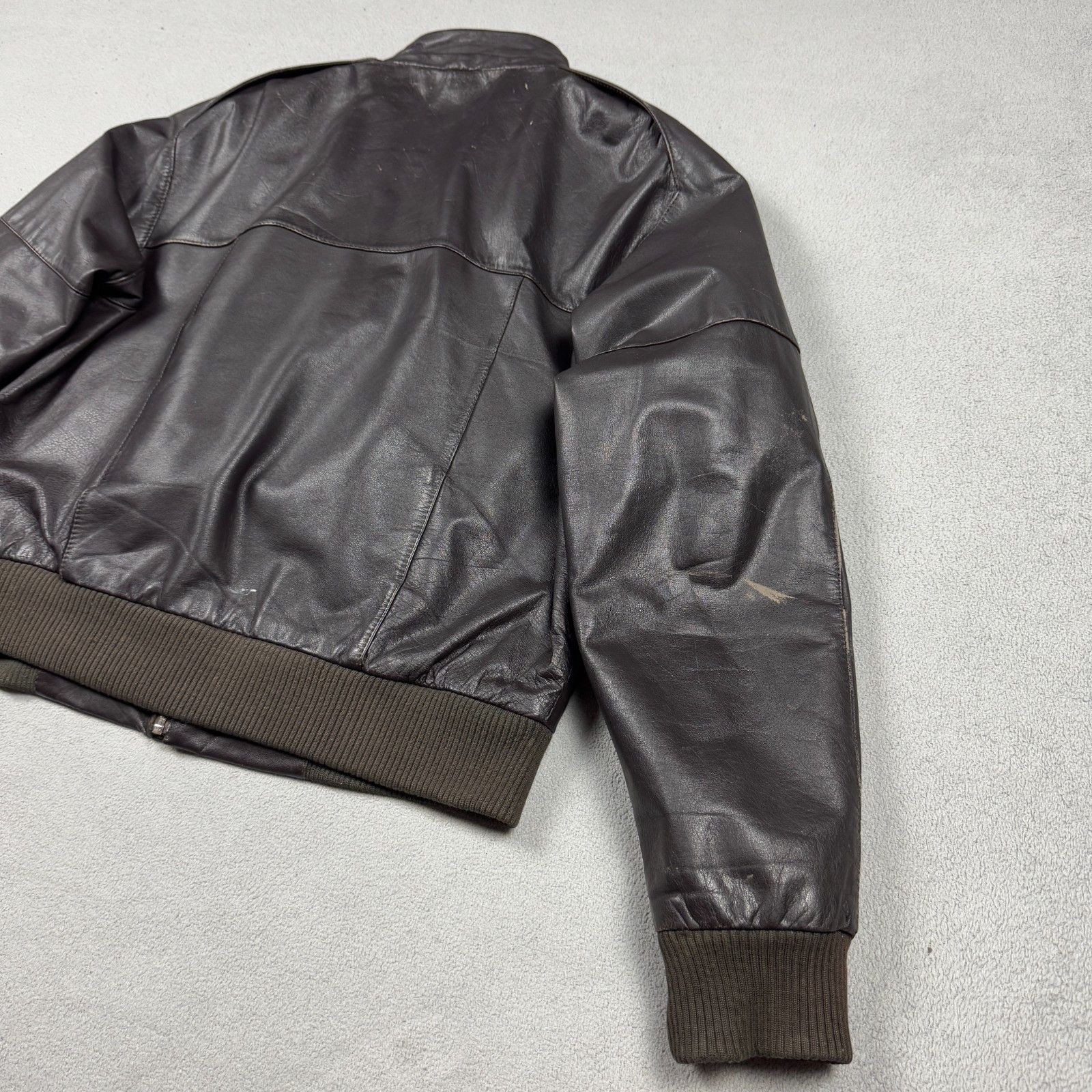 Vintage Vintage Leather Bomber Jacket Brown Sherpa Lined Quilted L Size US L / EU 52-54 / 3 - 10 Thumbnail
