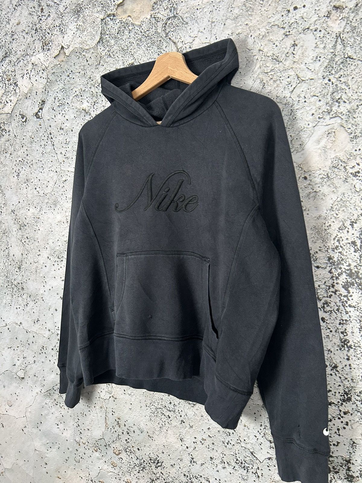Nike × Vintage Vintage Nike Y2K Center Logo Swoosh Black Hoodie Hype Skate Size US S / EU 44-46 / 1 - 2 Thumbnail