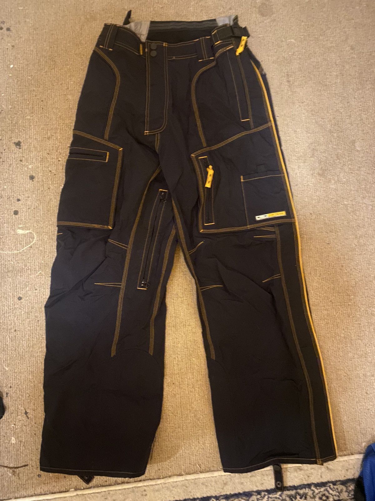 Oakley Oakley software snow pants!! Full side zipper Size US 32 / EU 48 - 2 Thumbnail